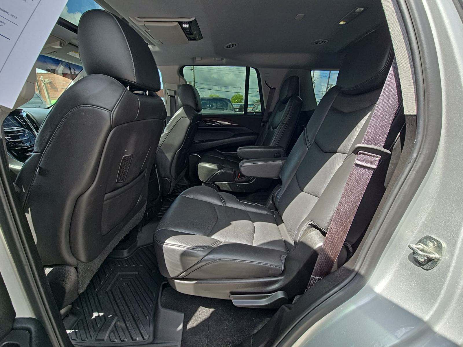 2017 Cadillac Escalade Luxury RWD