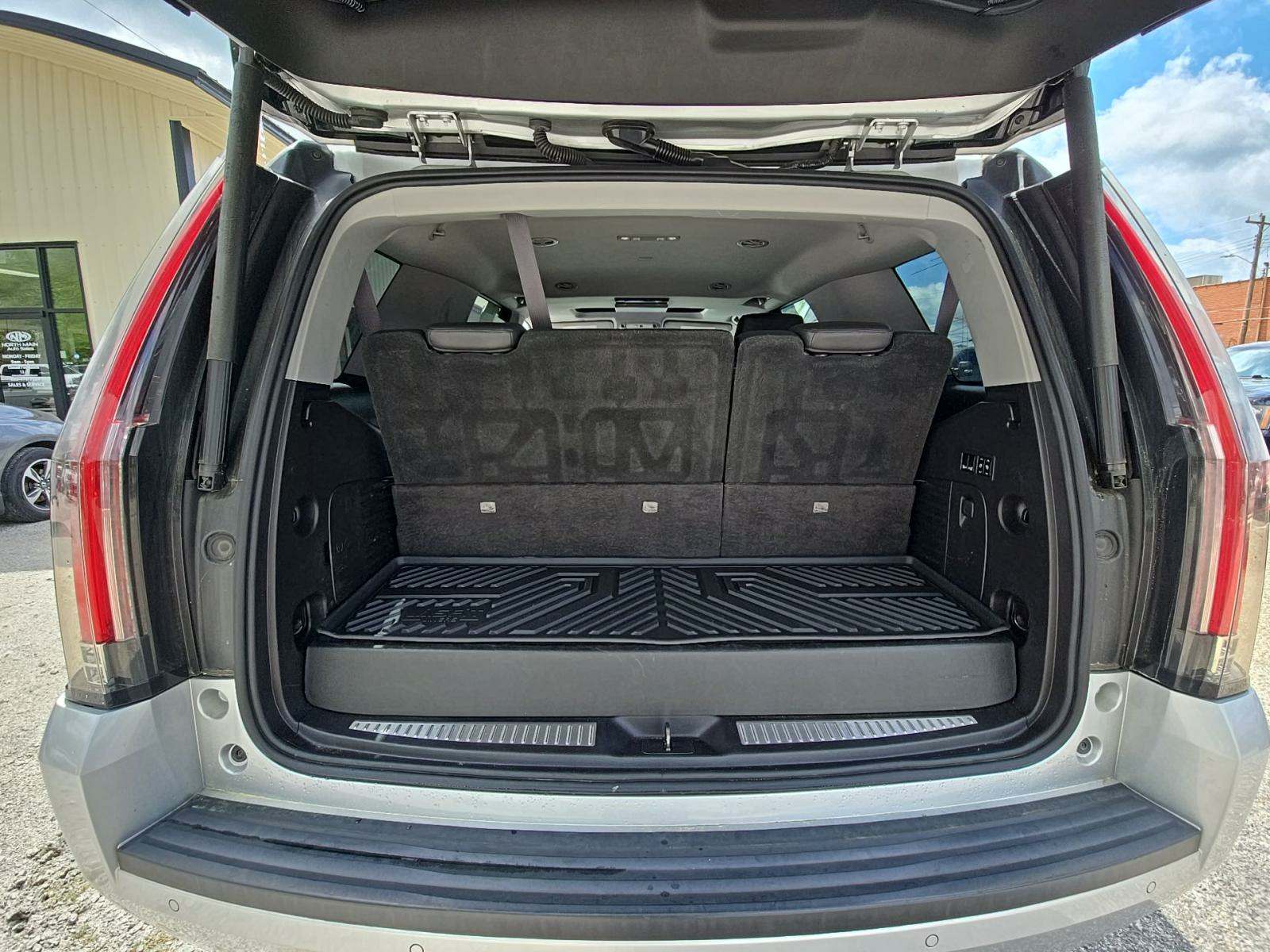 2017 Cadillac Escalade Luxury RWD