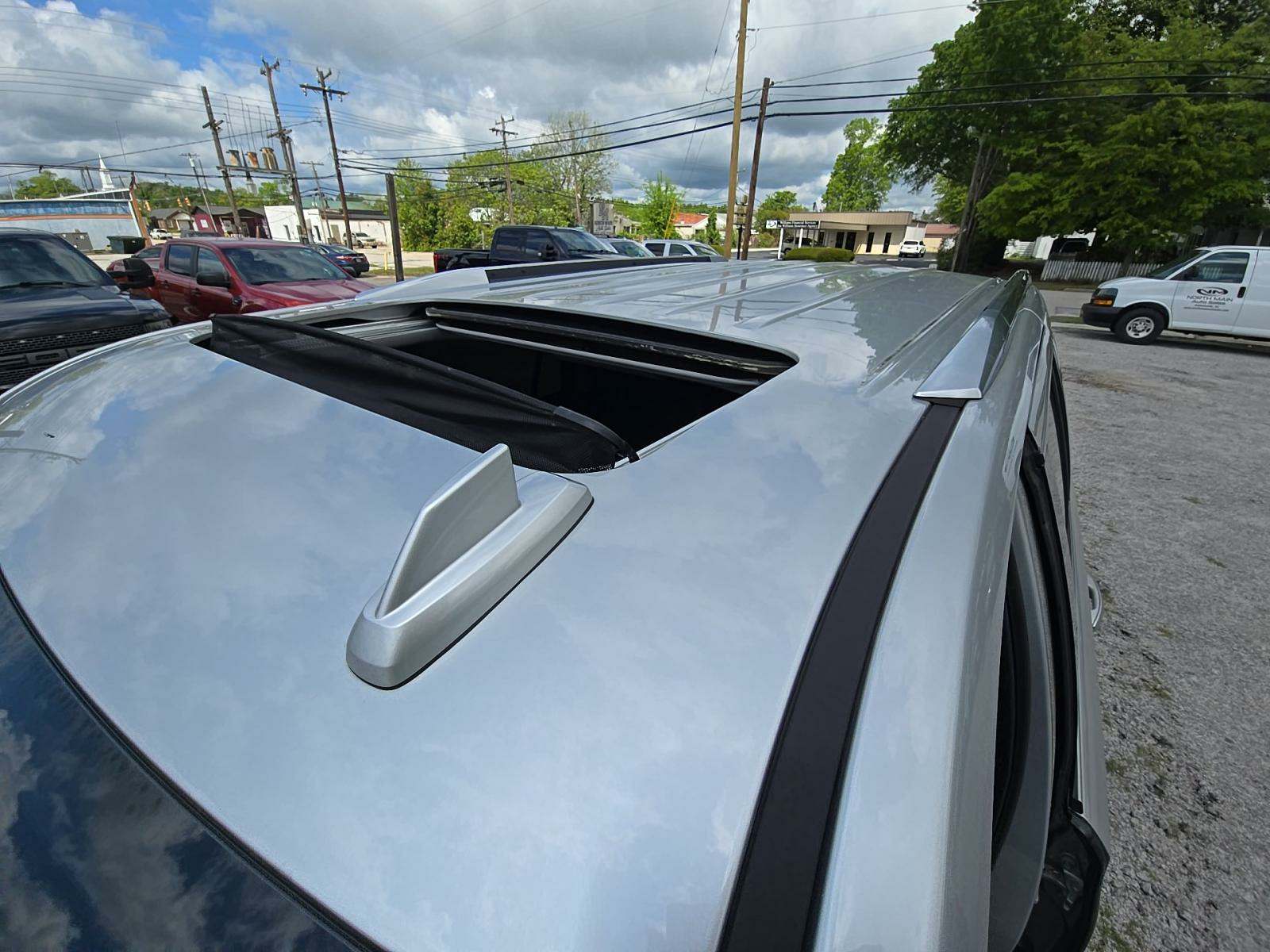 2017 Cadillac Escalade Luxury RWD