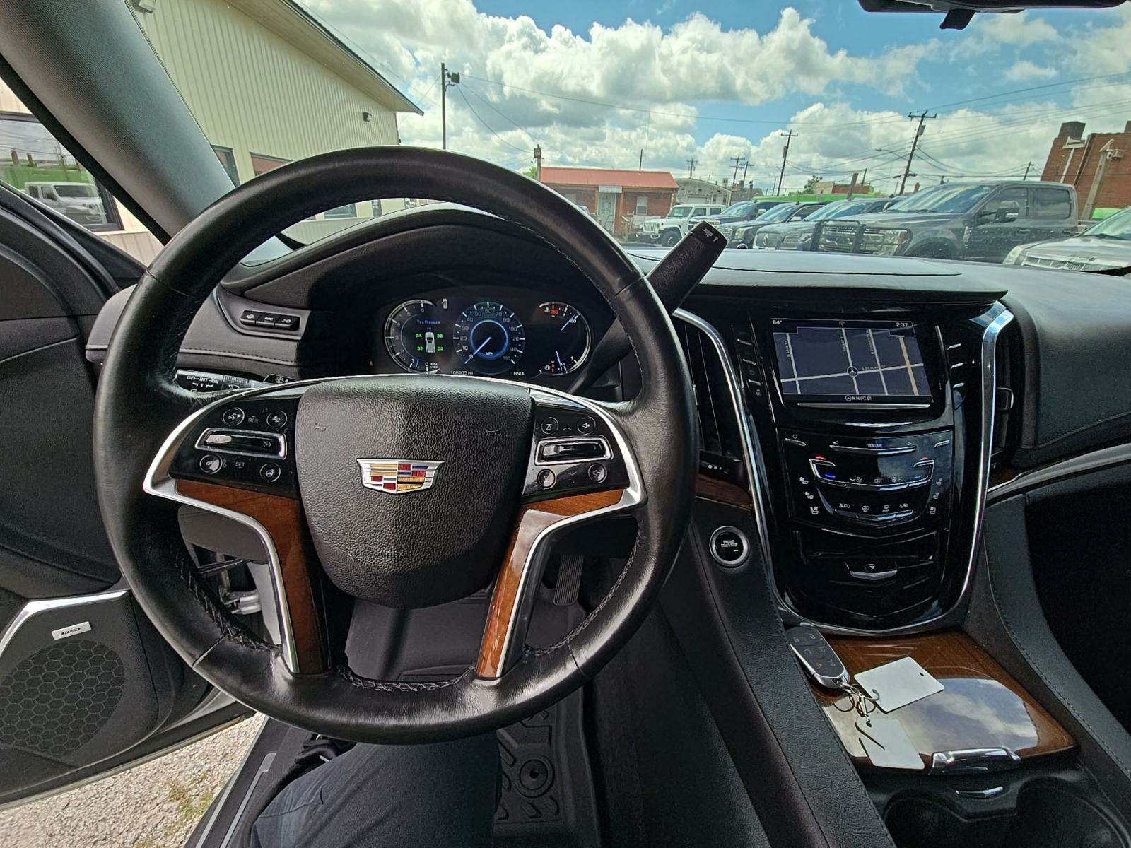 2017 Cadillac Escalade Luxury RWD