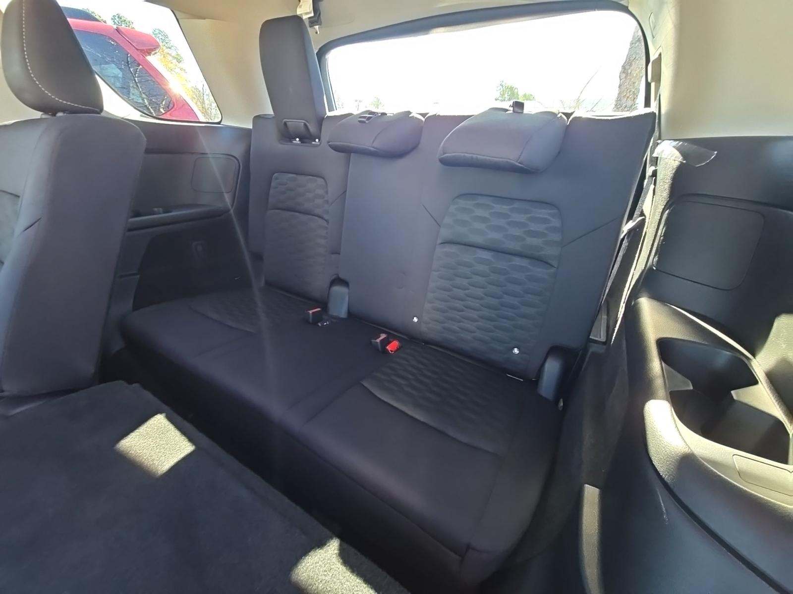 2024 Nissan Pathfinder SV FWD