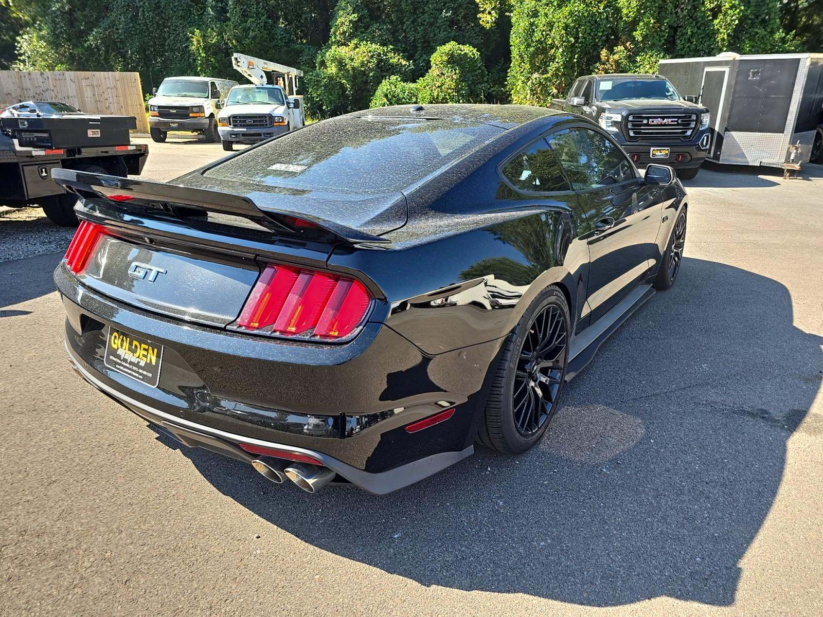 2017 Ford Mustang GT Premium RWD