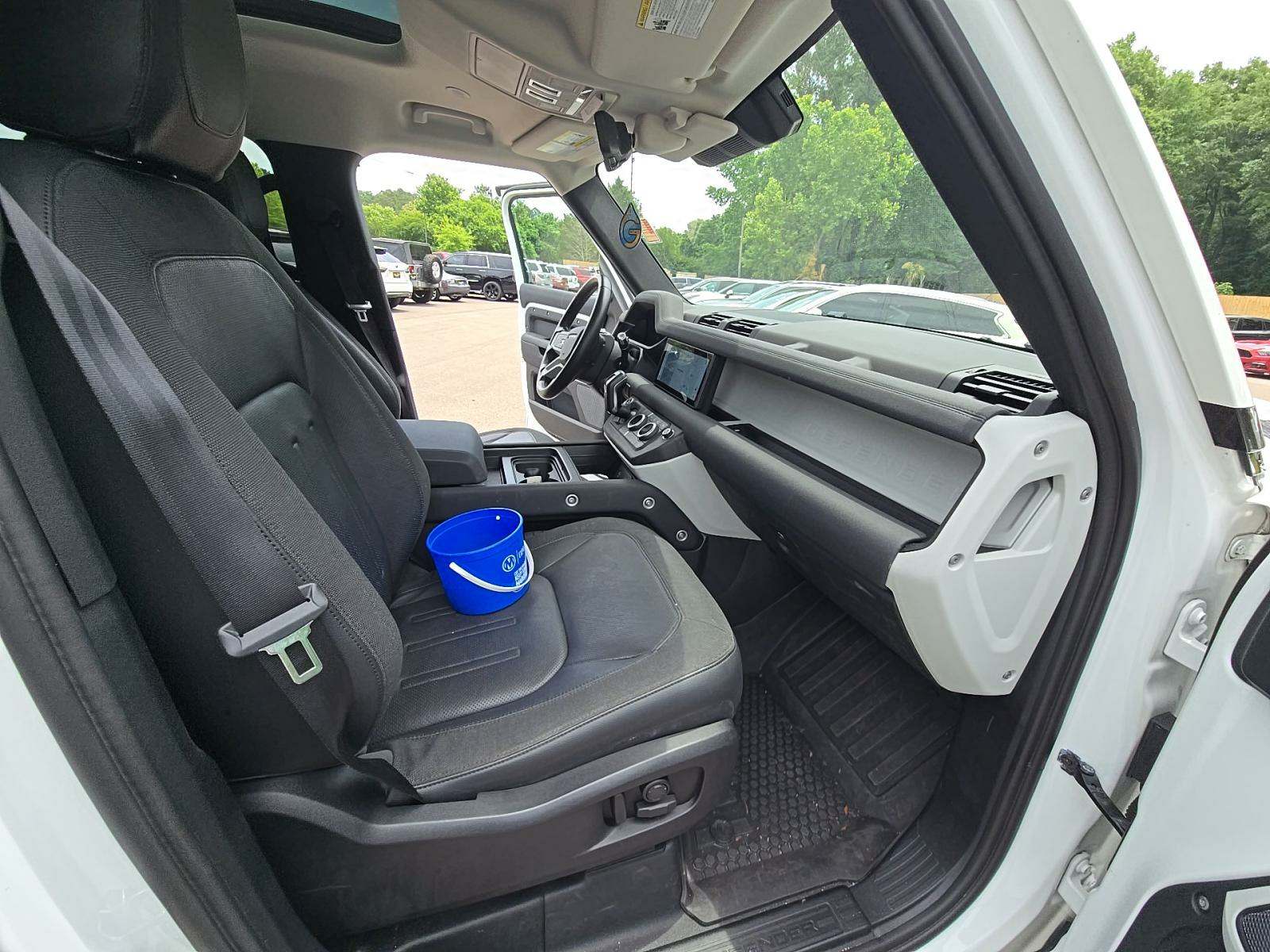 2020 Land Rover Defender 110 SE AWD