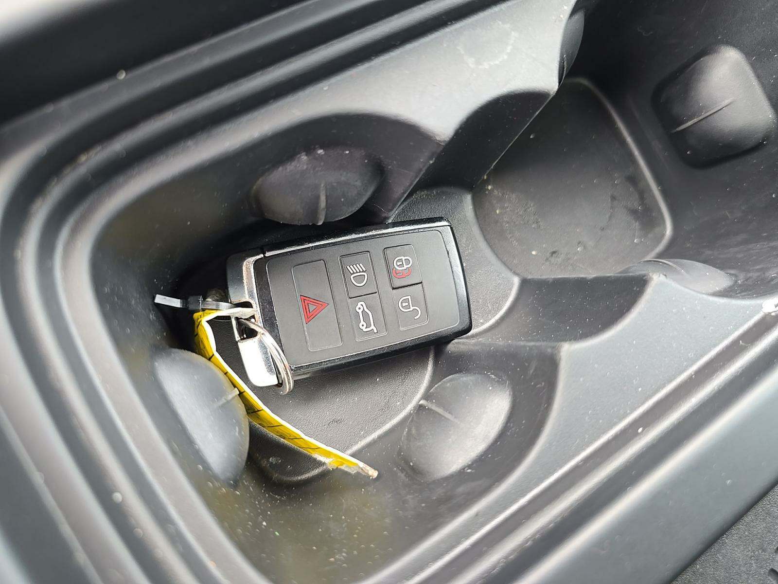 2020 Land Rover Defender 110 SE AWD