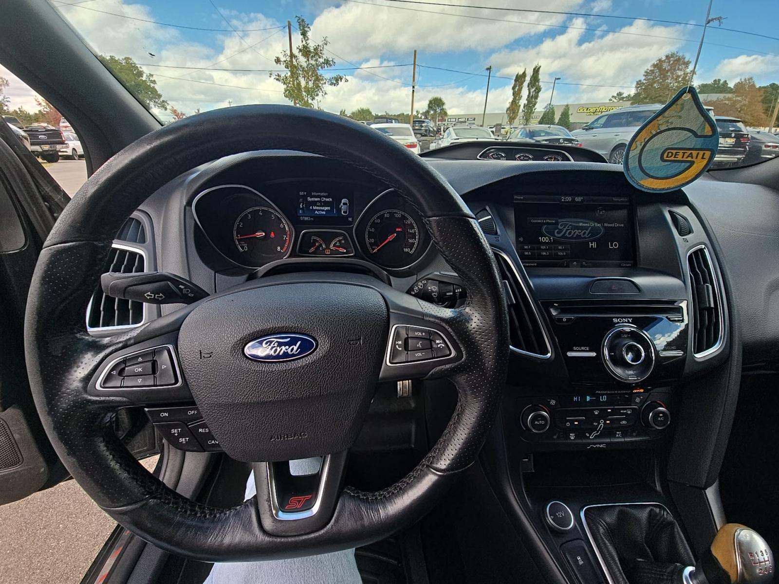 2015 Ford Focus ST FWD