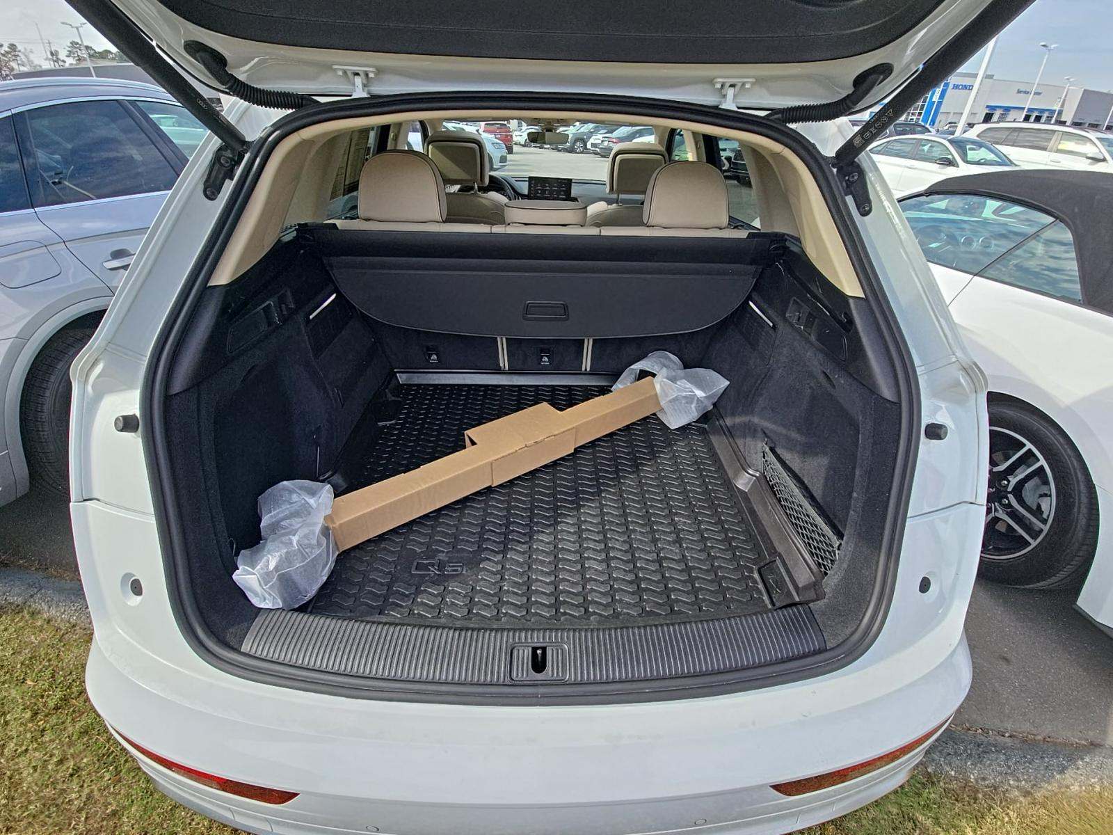 2023 Audi Q5 S line Prestige AWD