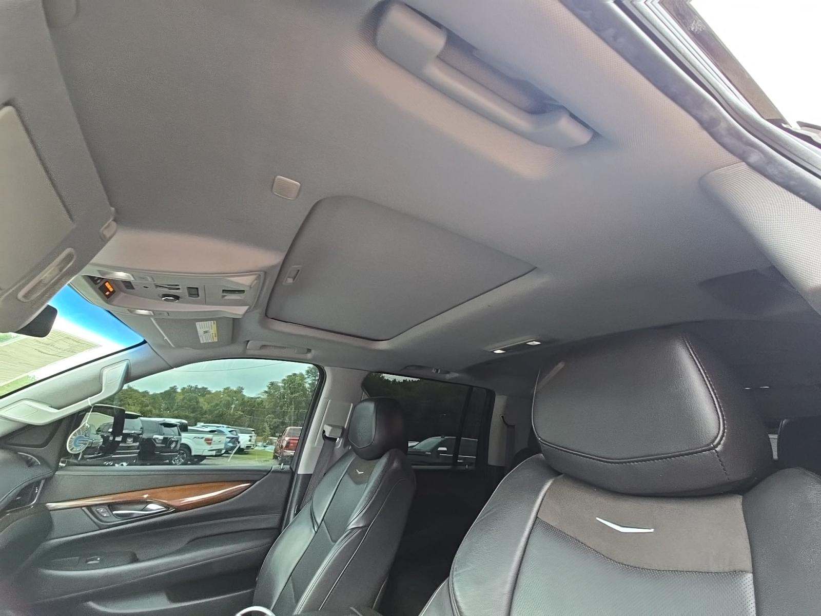 2020 Cadillac Escalade ESV Luxury AWD