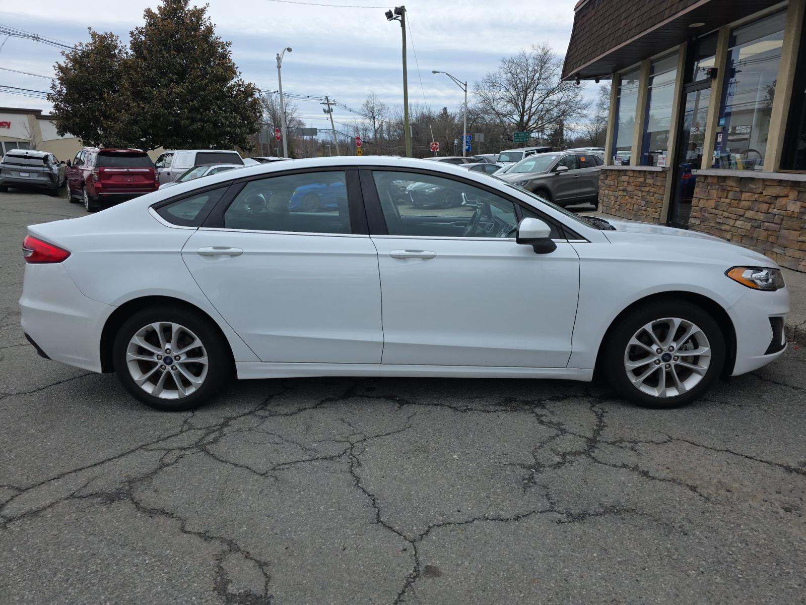 2020 Ford Fusion Hybrid SE FWD