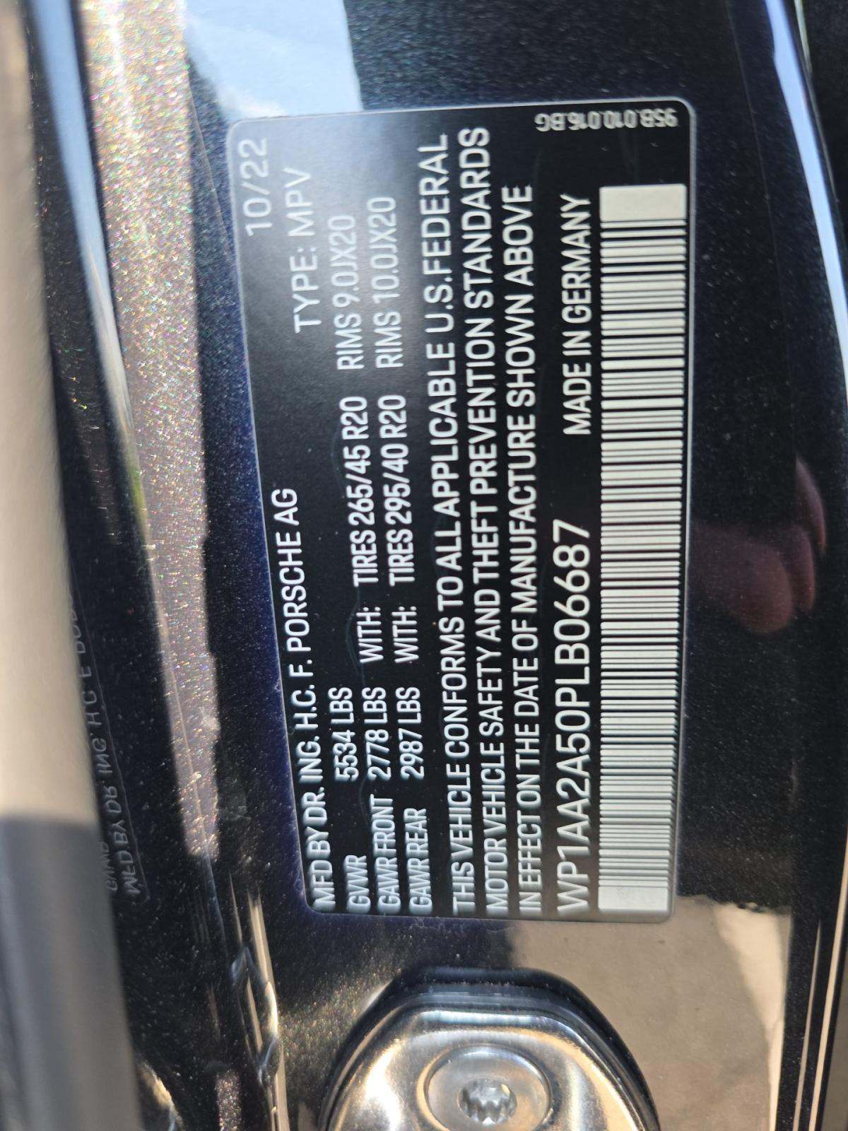 2023 Porsche Macan Base AWD