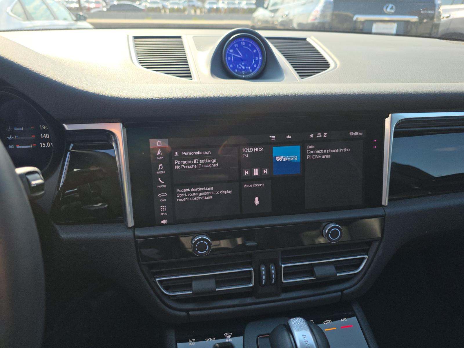 2023 Porsche Macan Base AWD