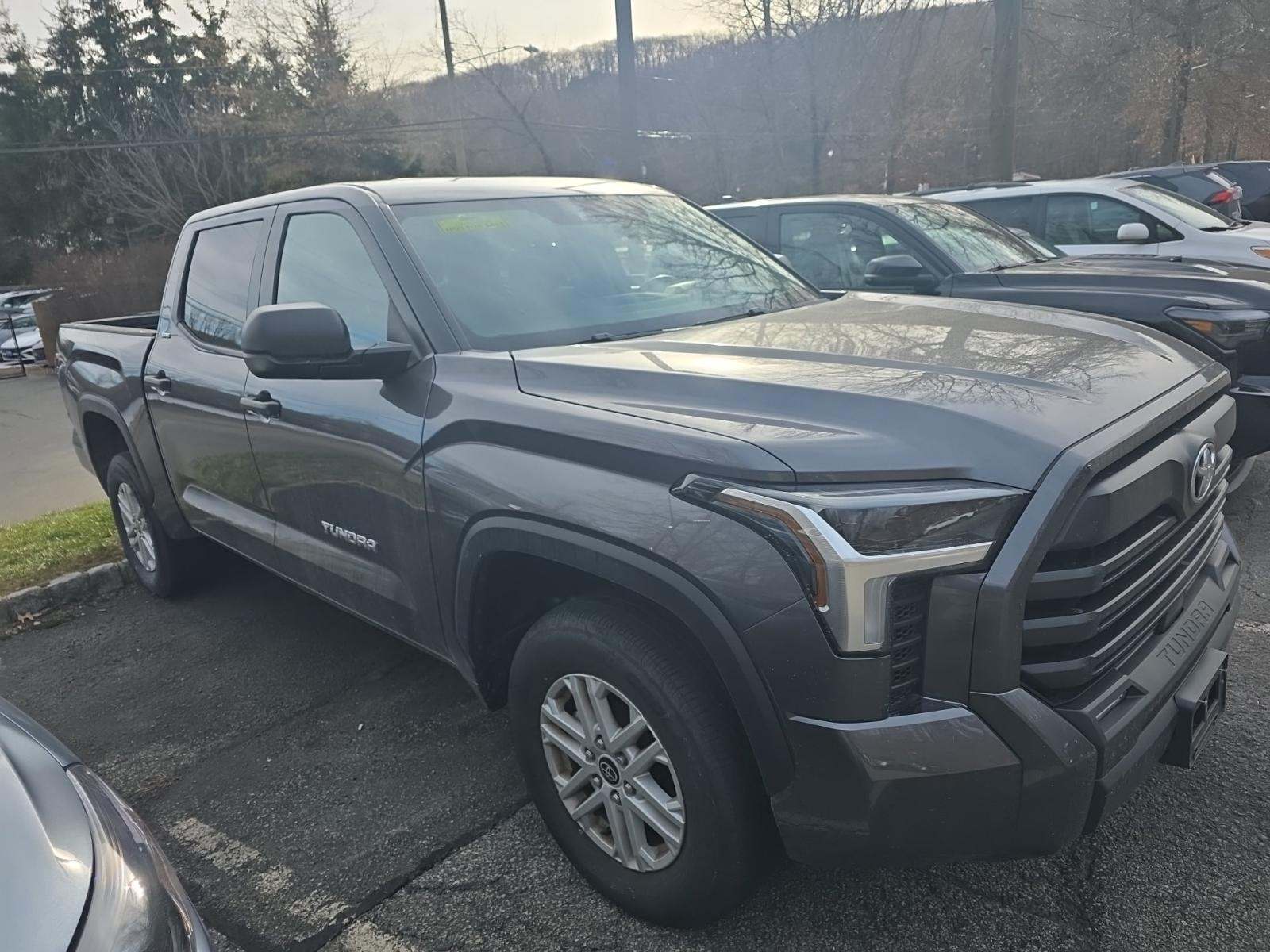 2024 Toyota Tundra SR5 AWD