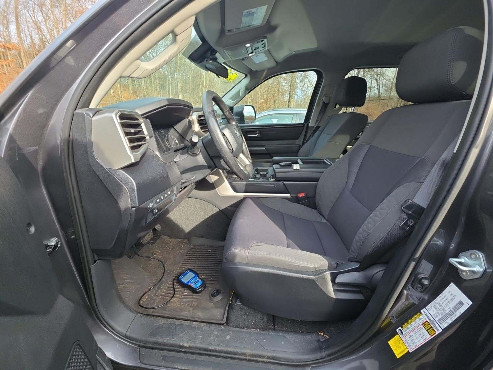 2024 Toyota Tundra SR5 AWD