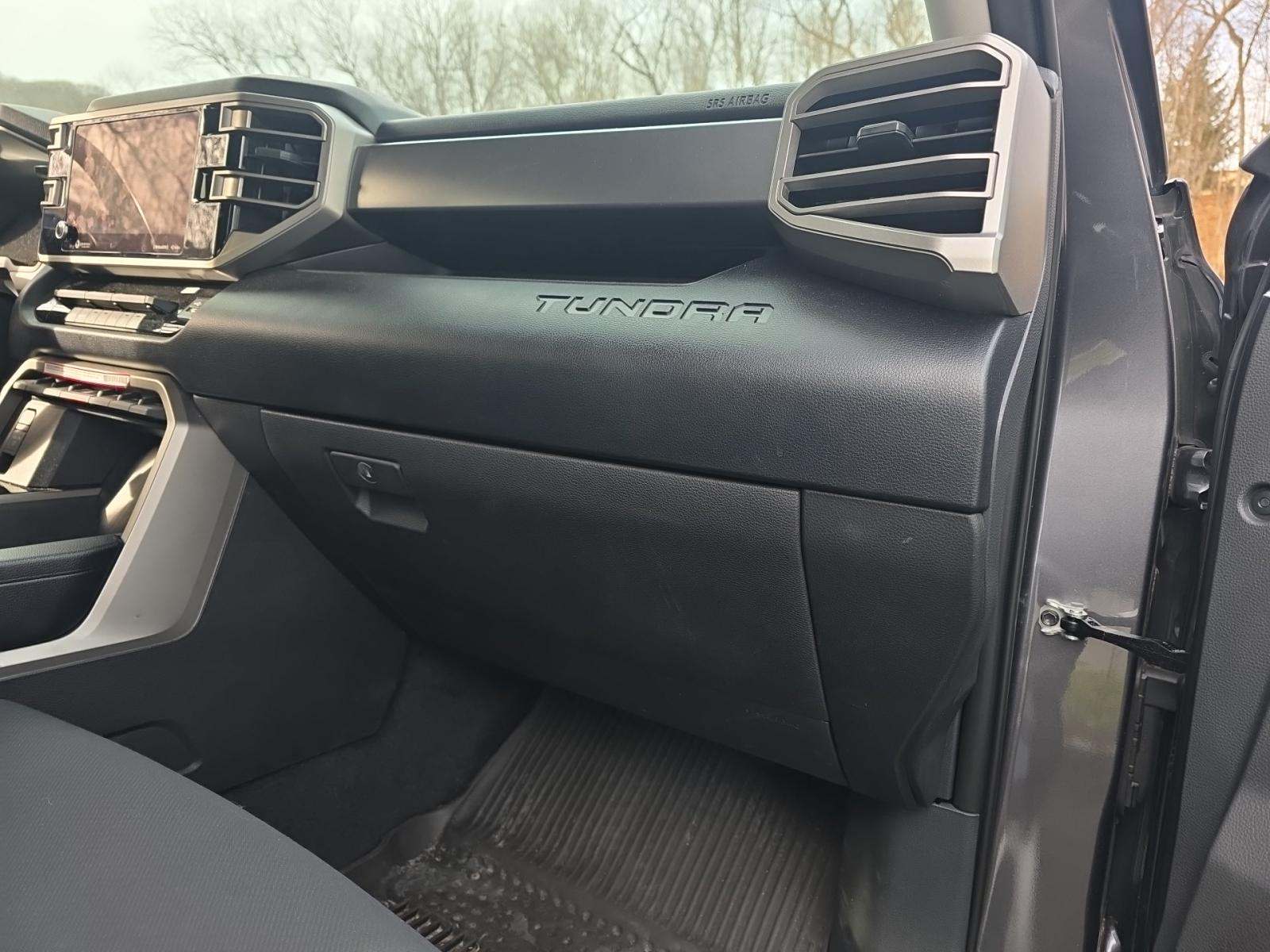 2024 Toyota Tundra SR5 AWD