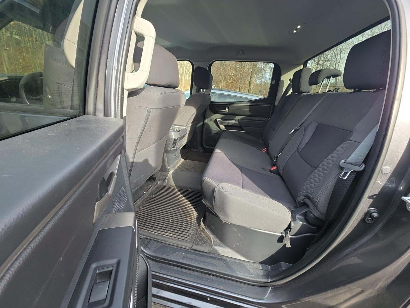 2024 Toyota Tundra SR5 AWD