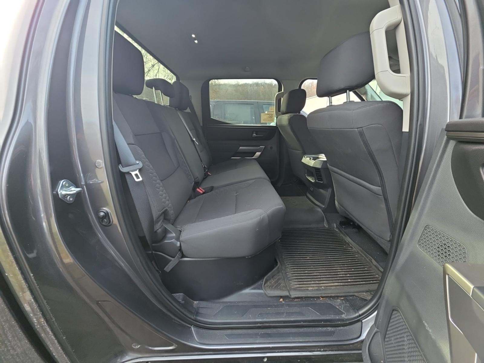 2024 Toyota Tundra SR5 AWD