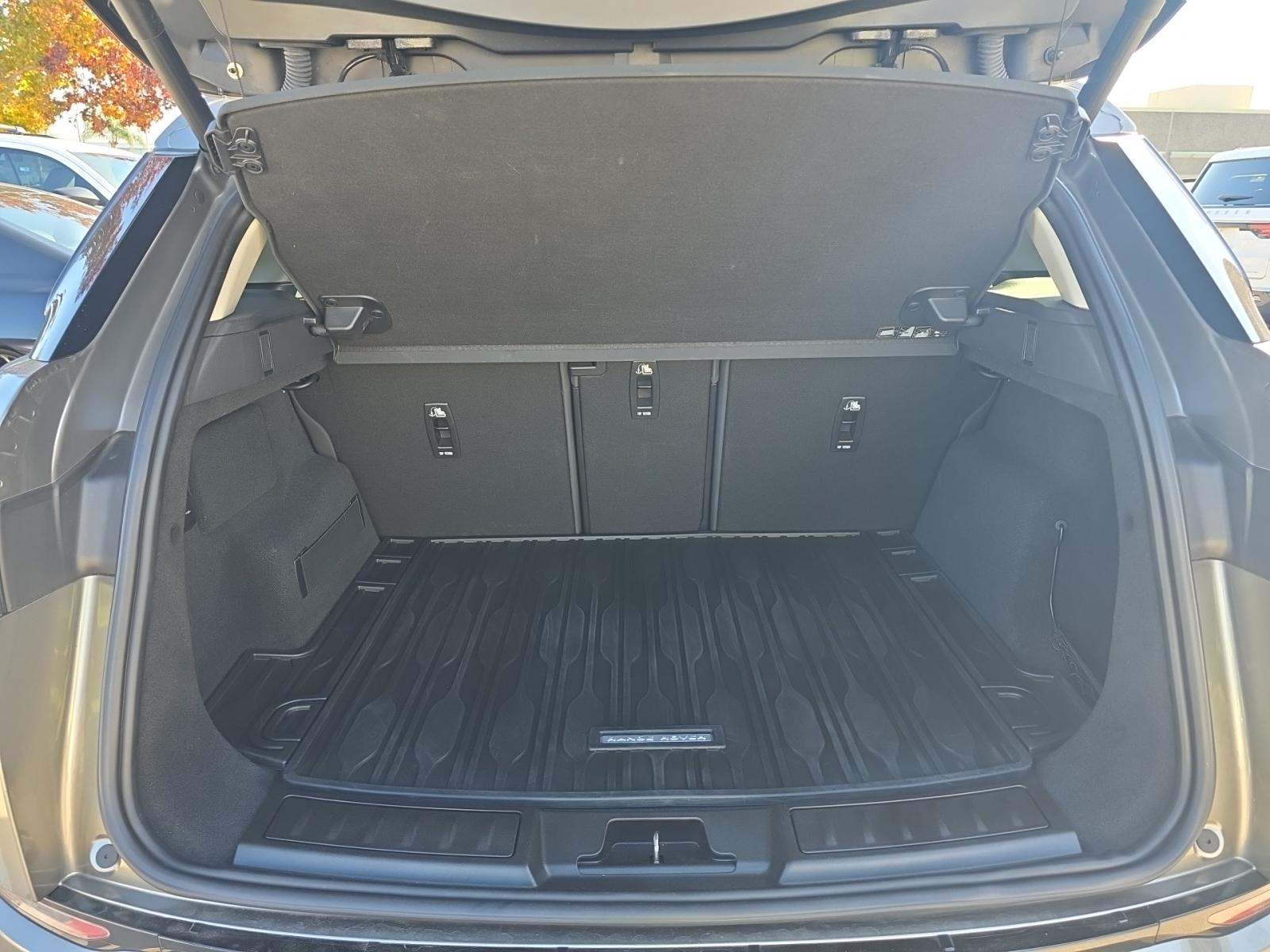 2022 Land Rover Range Rover Evoque SE AWD