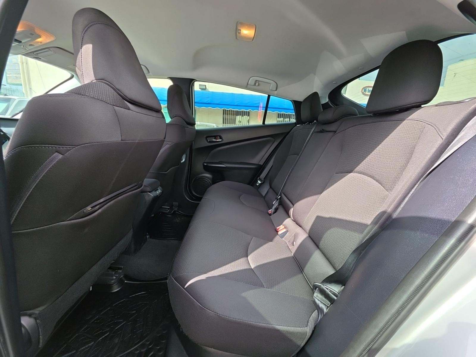 2019 Toyota Prius LE FWD