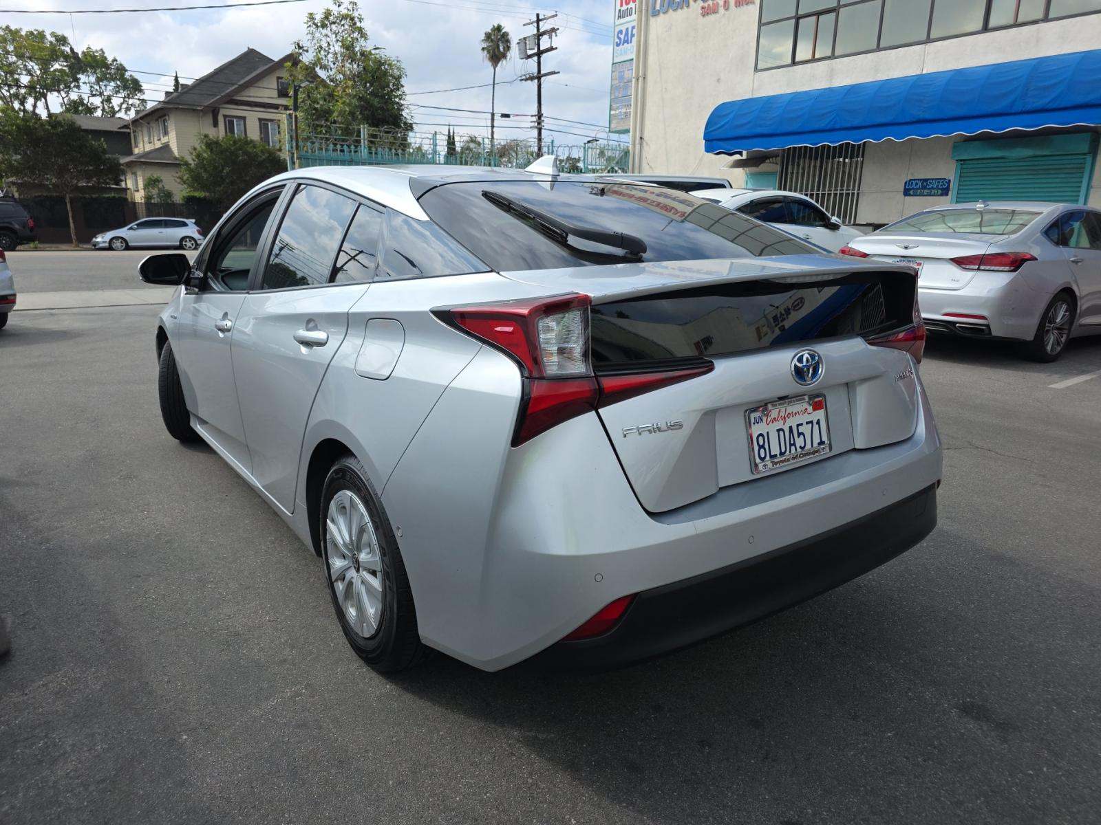 2019 Toyota Prius LE FWD