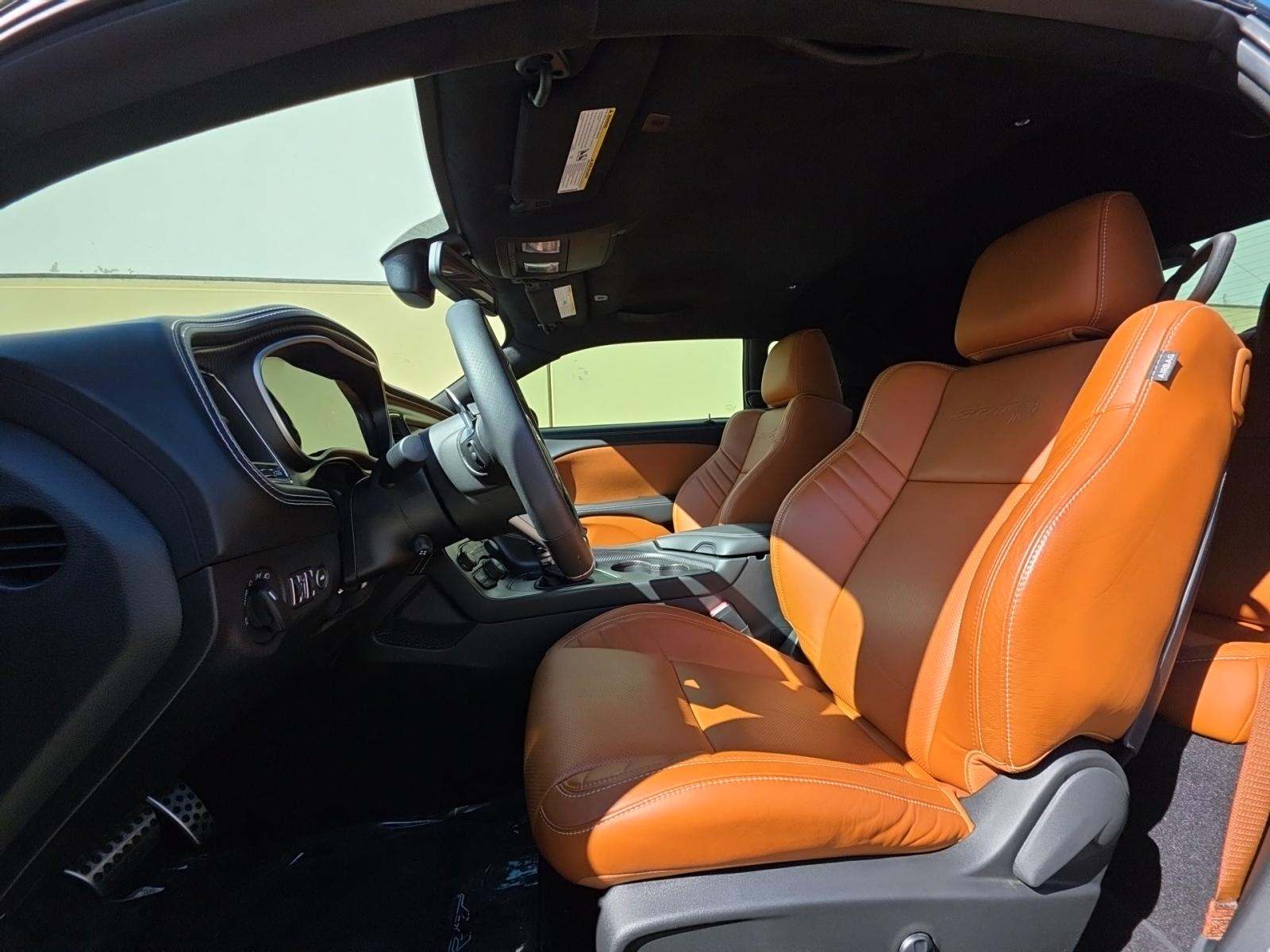 DODGE CHALLENGER - 6