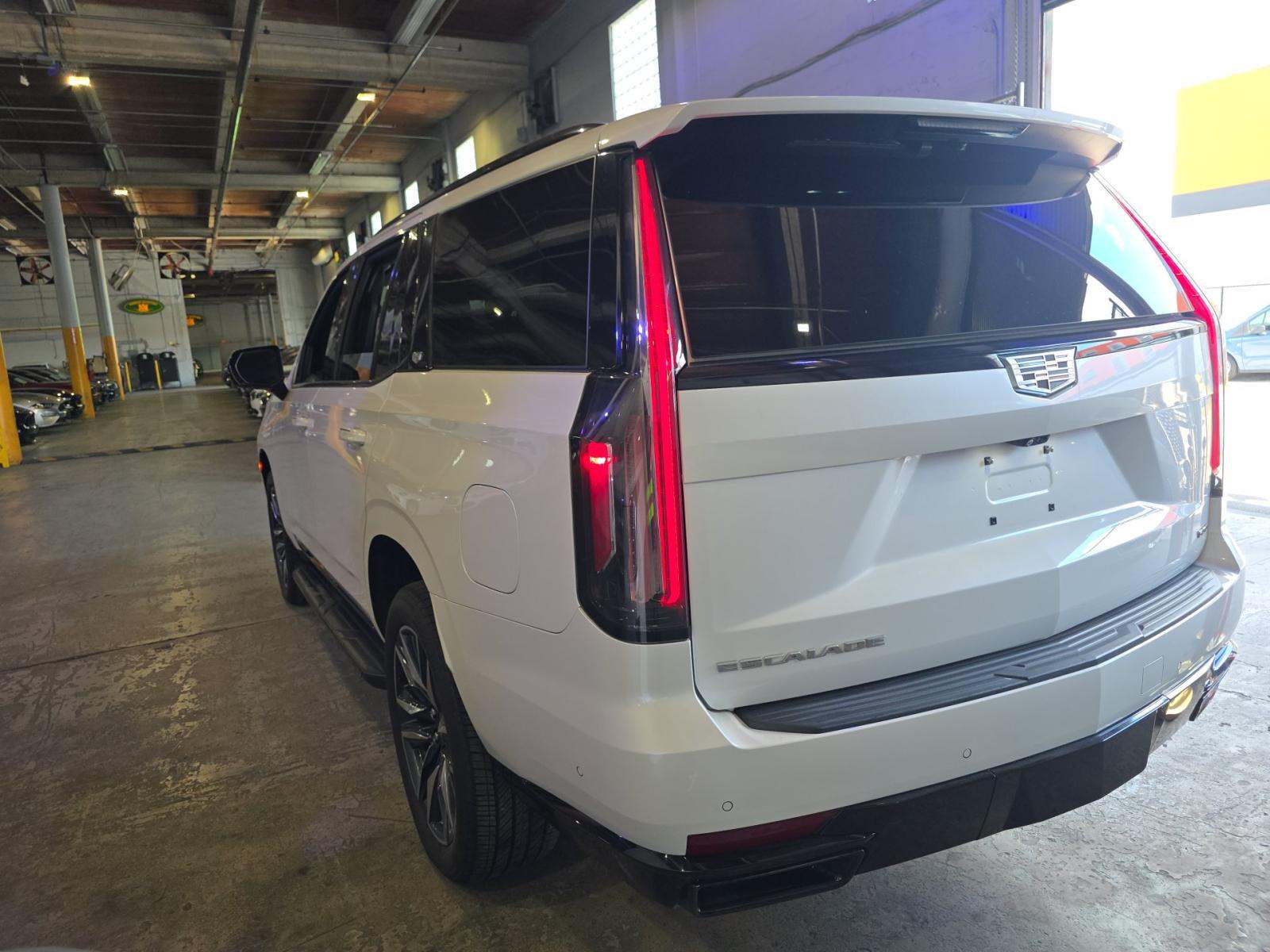 2022 Cadillac Escalade Sport AWD