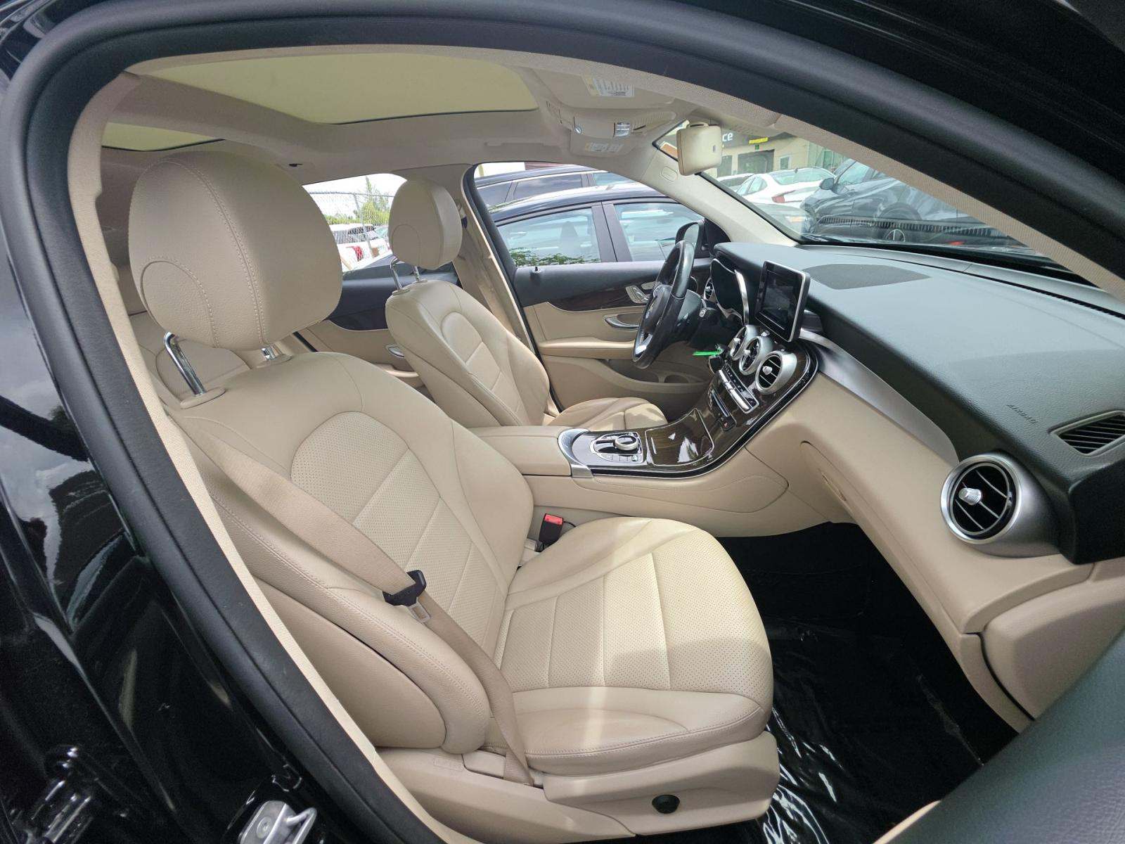 2018 Mercedes-Benz GLC GLC 300 RWD