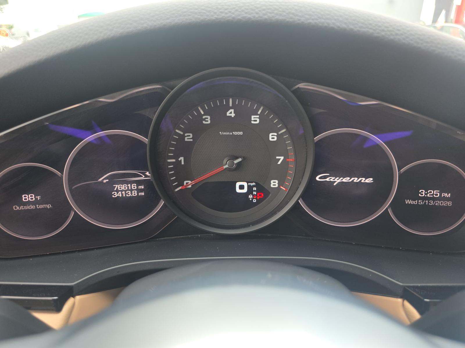 PORSCHE CAYENNE - 9