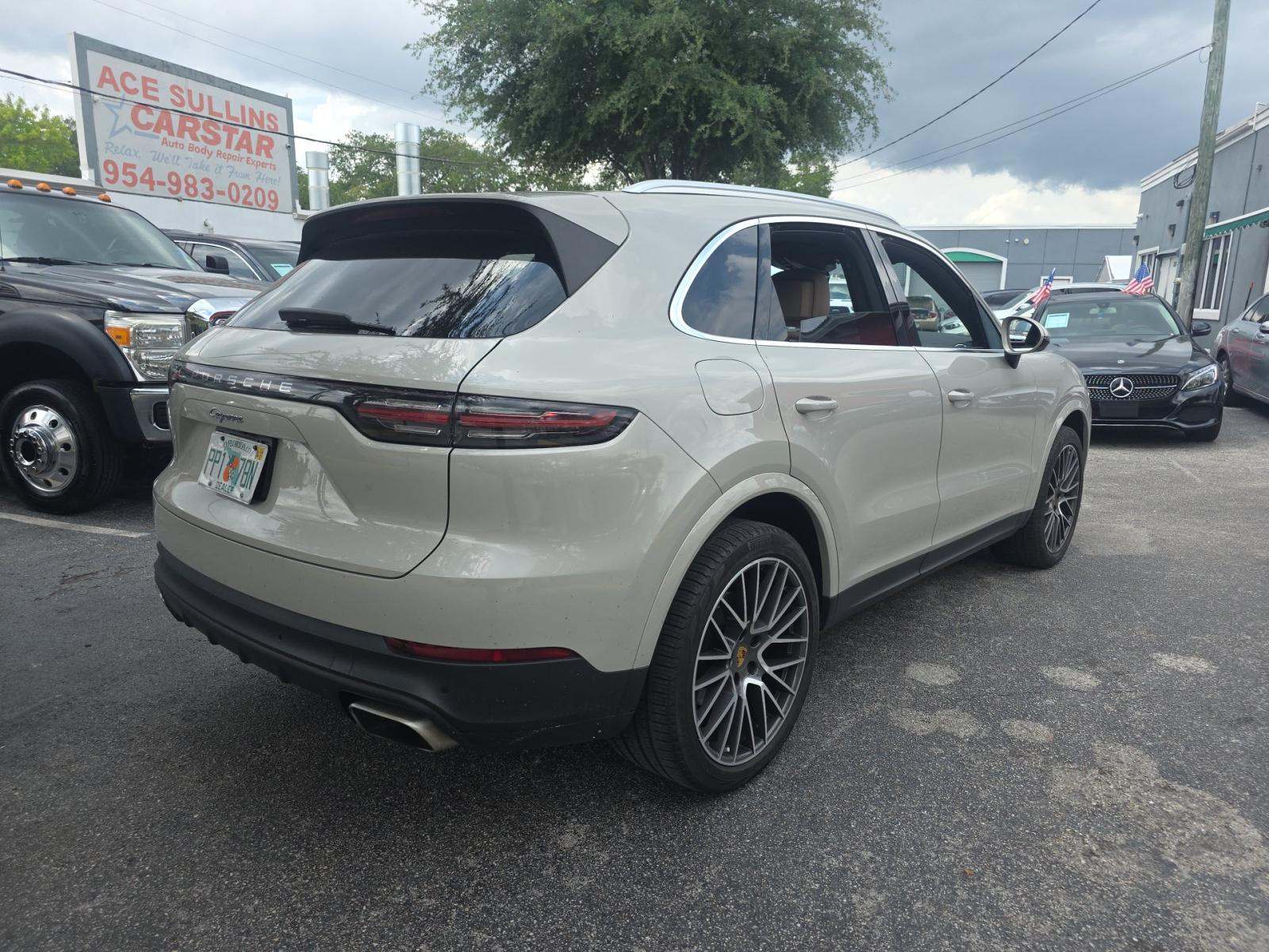PORSCHE CAYENNE - 3