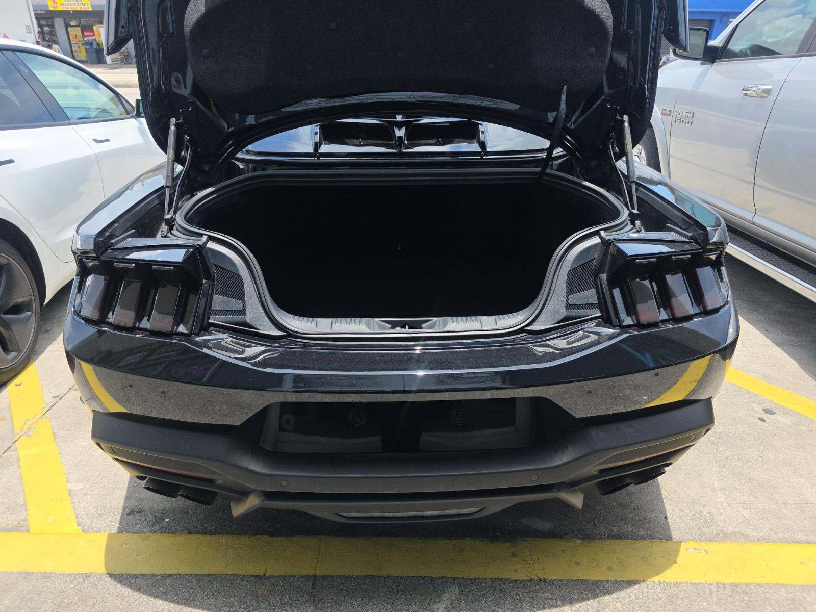 2024 Ford Mustang EcoBoost RWD