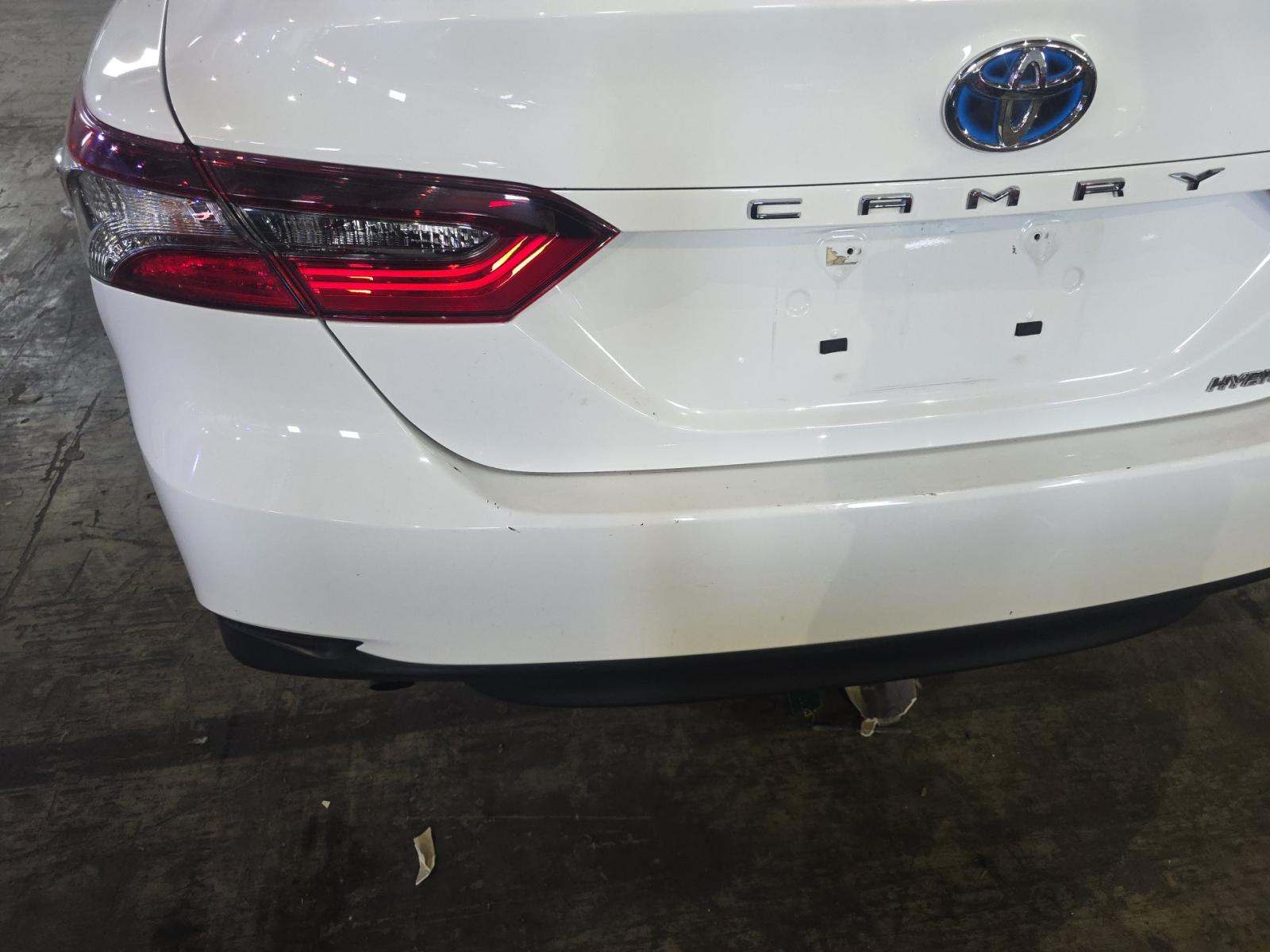 2022 Toyota Camry Hybrid LE FWD