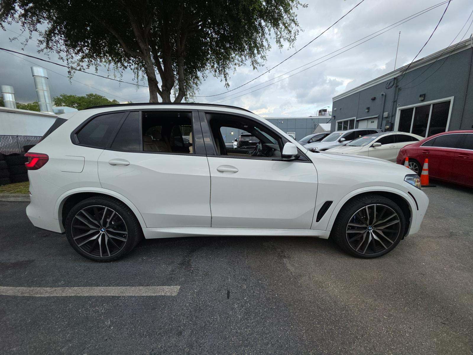 2019 BMW X5 xDrive50i AWD
