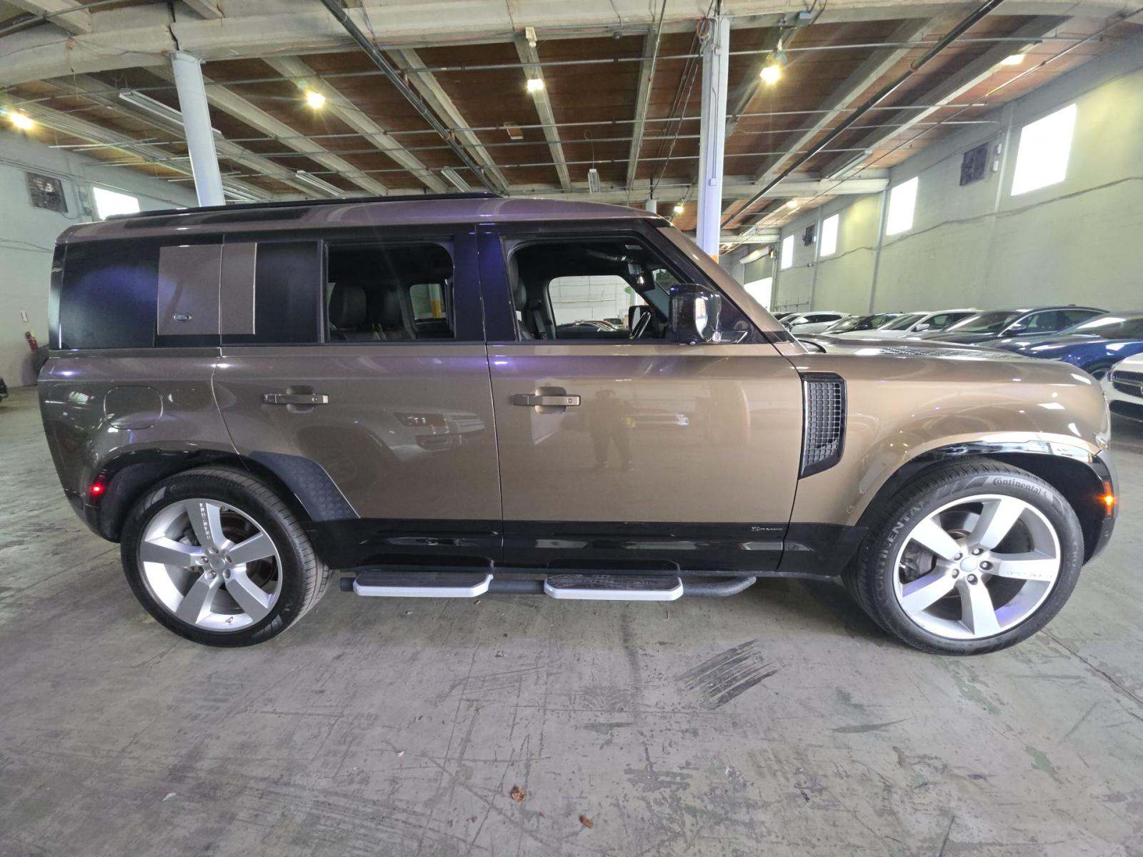 2021 Land Rover Defender 110 X-Dynamic SE AWD