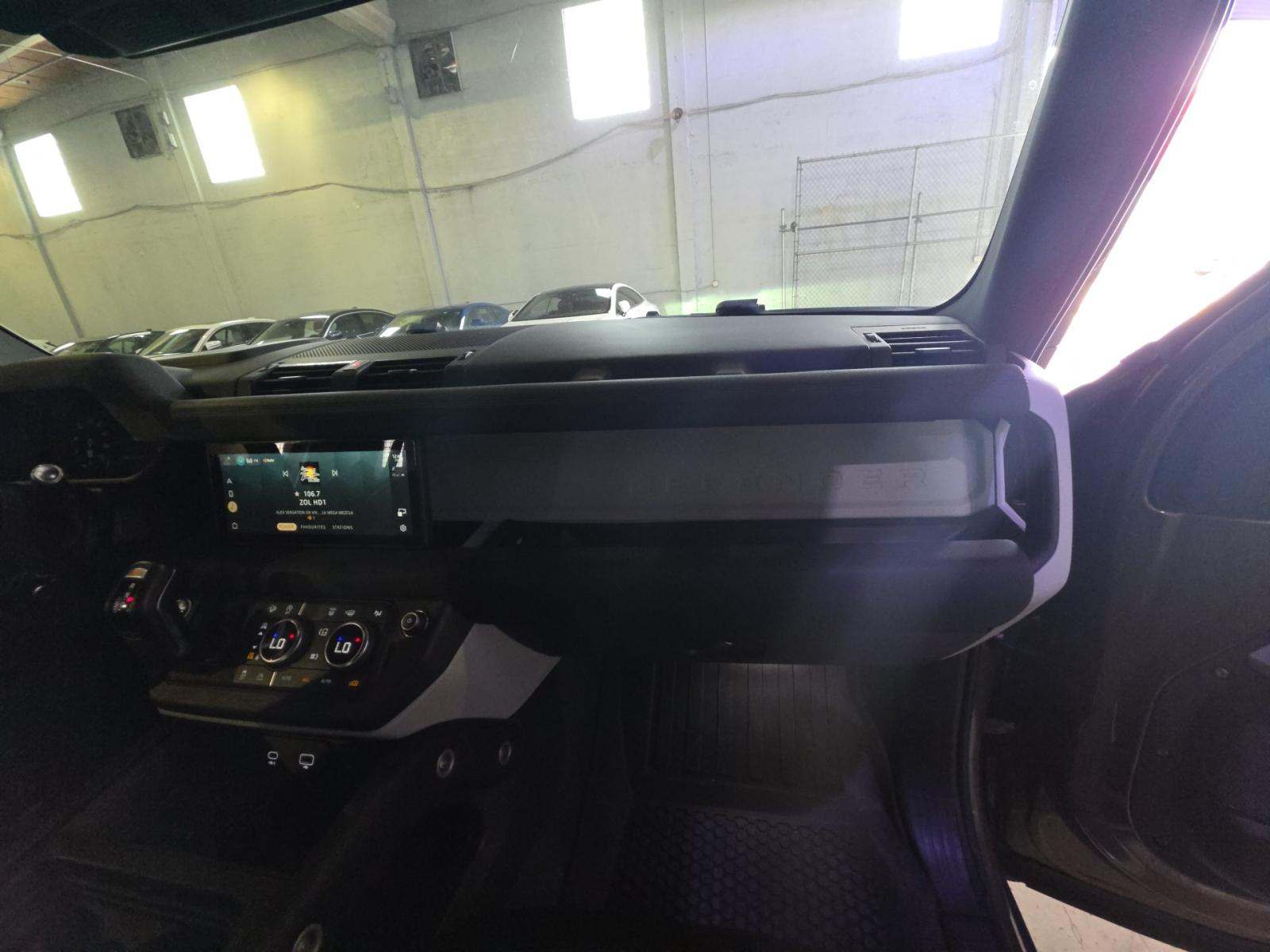 2021 Land Rover Defender 110 X-Dynamic SE AWD
