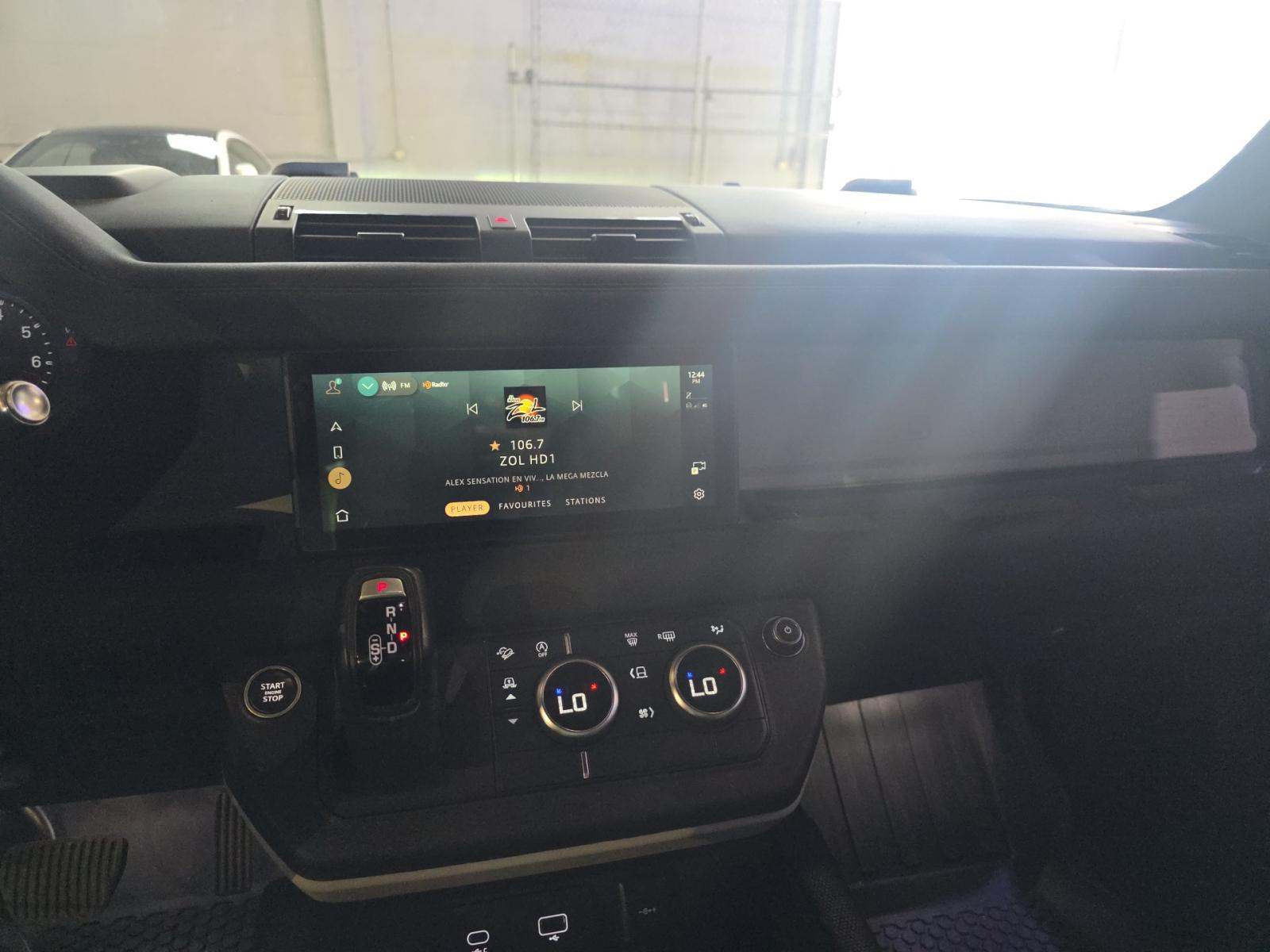 2021 Land Rover Defender 110 X-Dynamic SE AWD