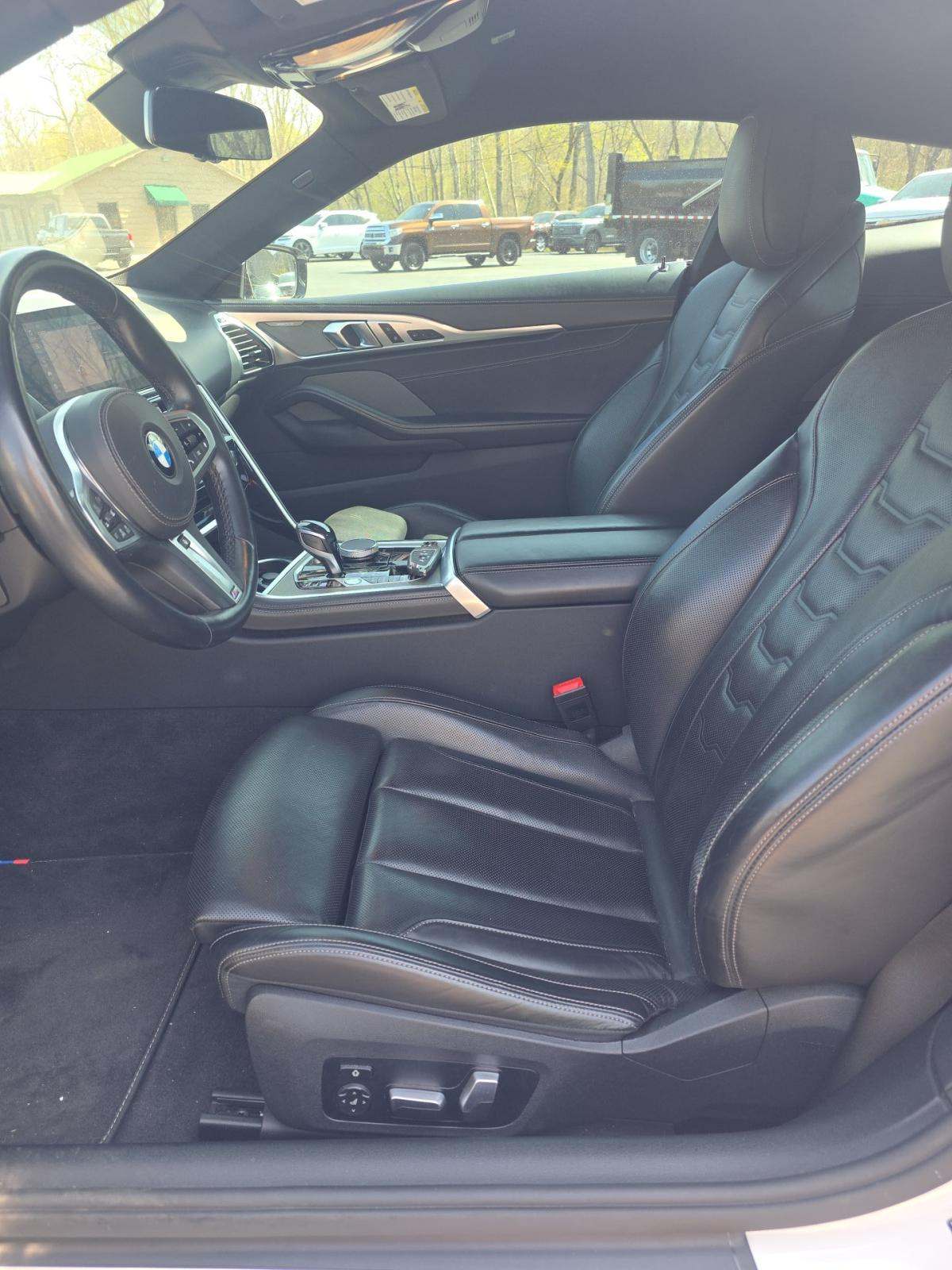 2022 BMW 8 Series M850i xDrive AWD