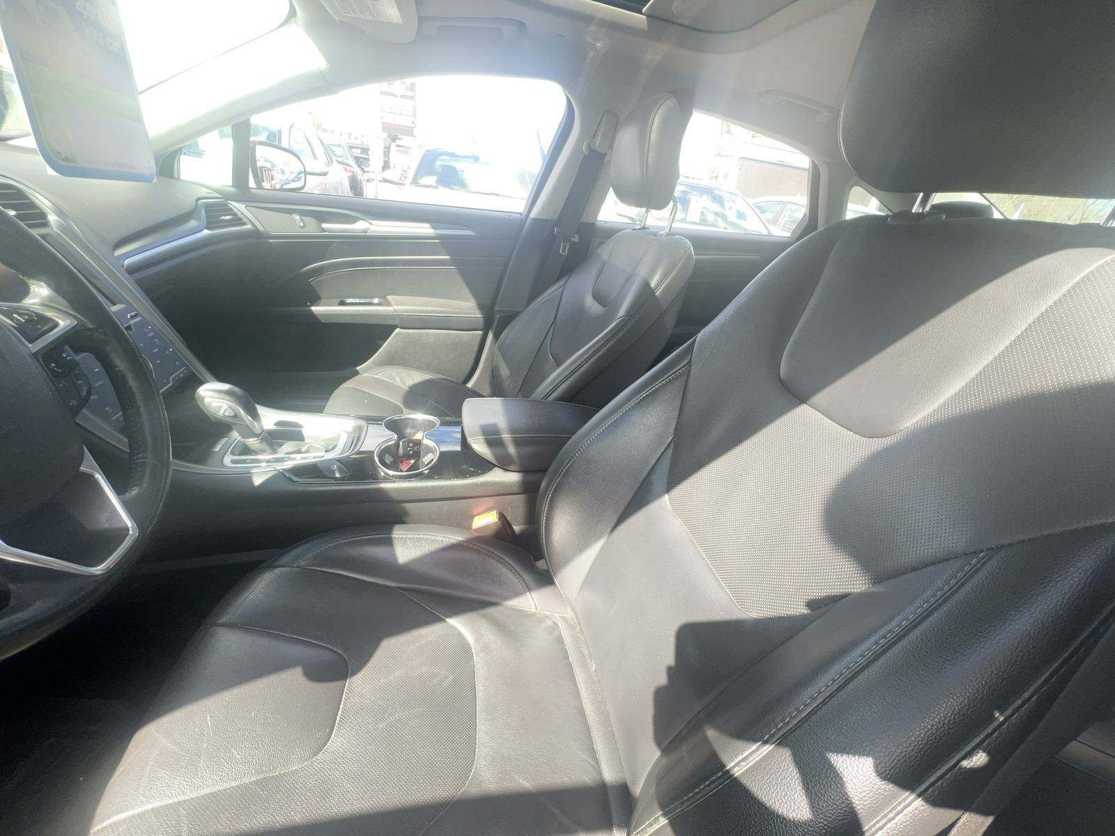 2014 Ford Fusion Hybrid Titanium FWD