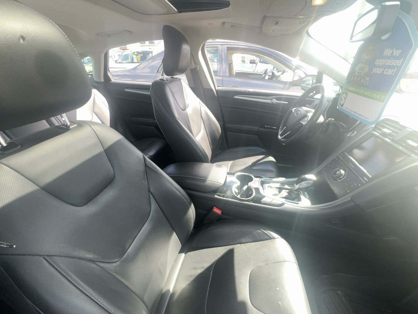 2014 Ford Fusion Hybrid Titanium FWD