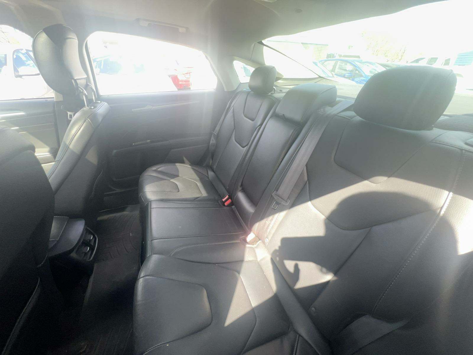 2014 Ford Fusion Hybrid Titanium FWD