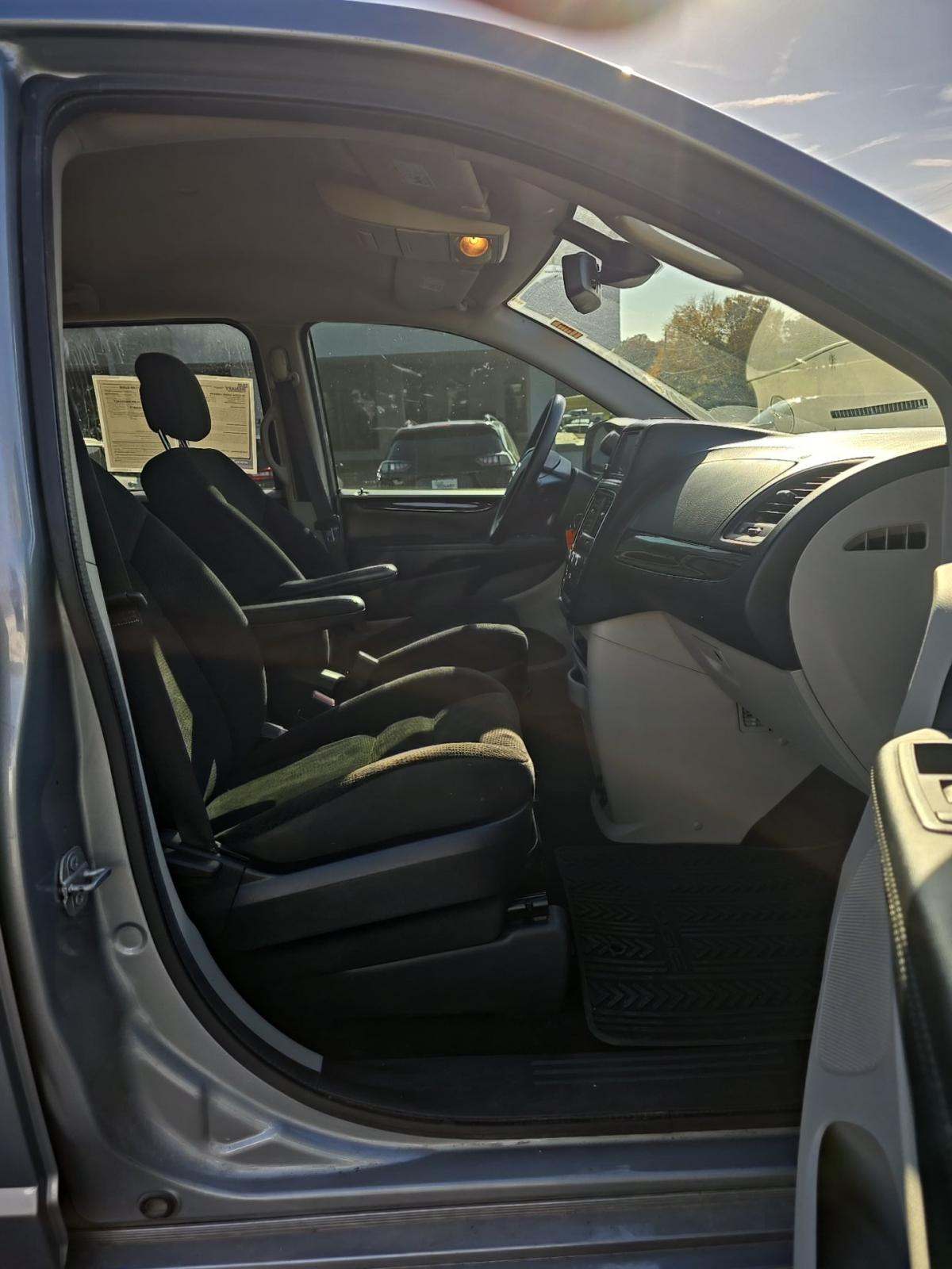 2019 Dodge Grand Caravan SE FWD