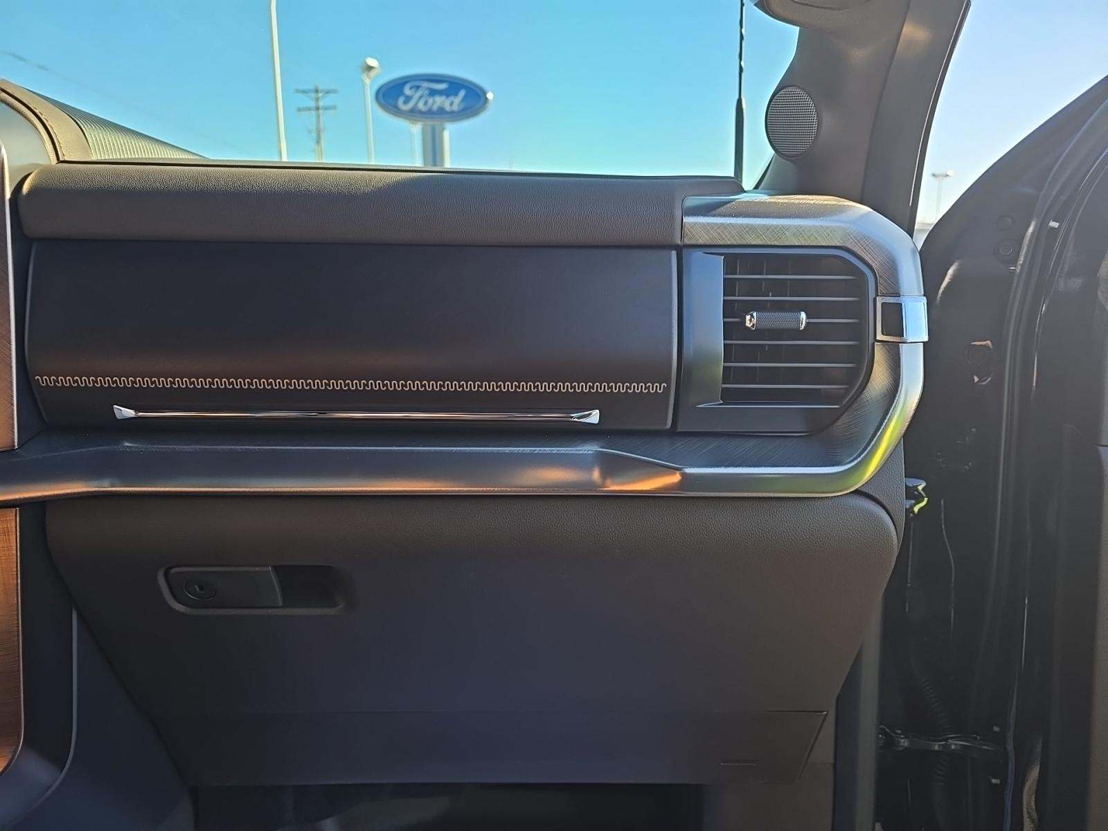 2025 Ford F-150 Hybrid King Ranch AWD