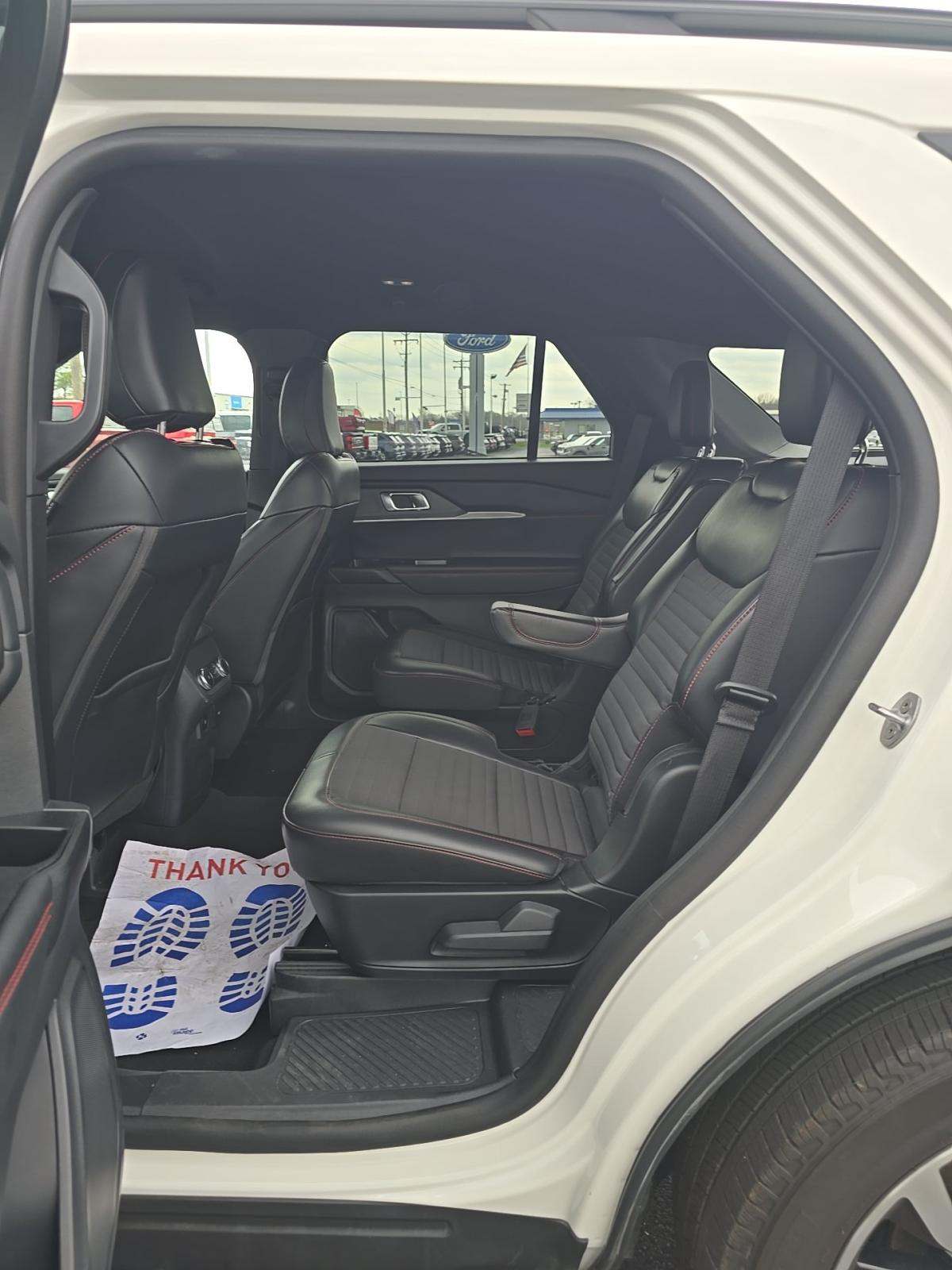 2025 Ford Explorer ST-Line AWD