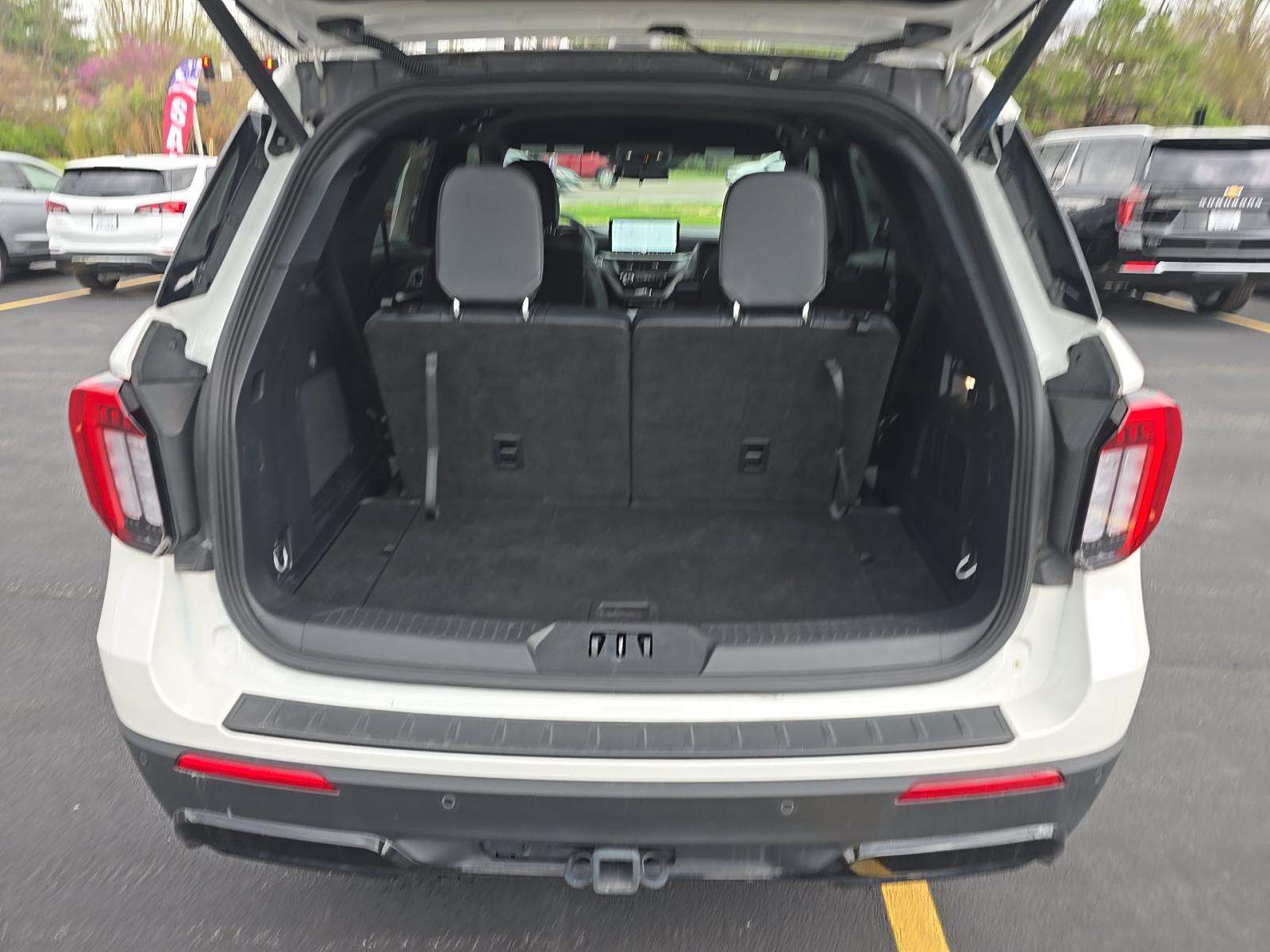 2025 Ford Explorer ST-Line AWD