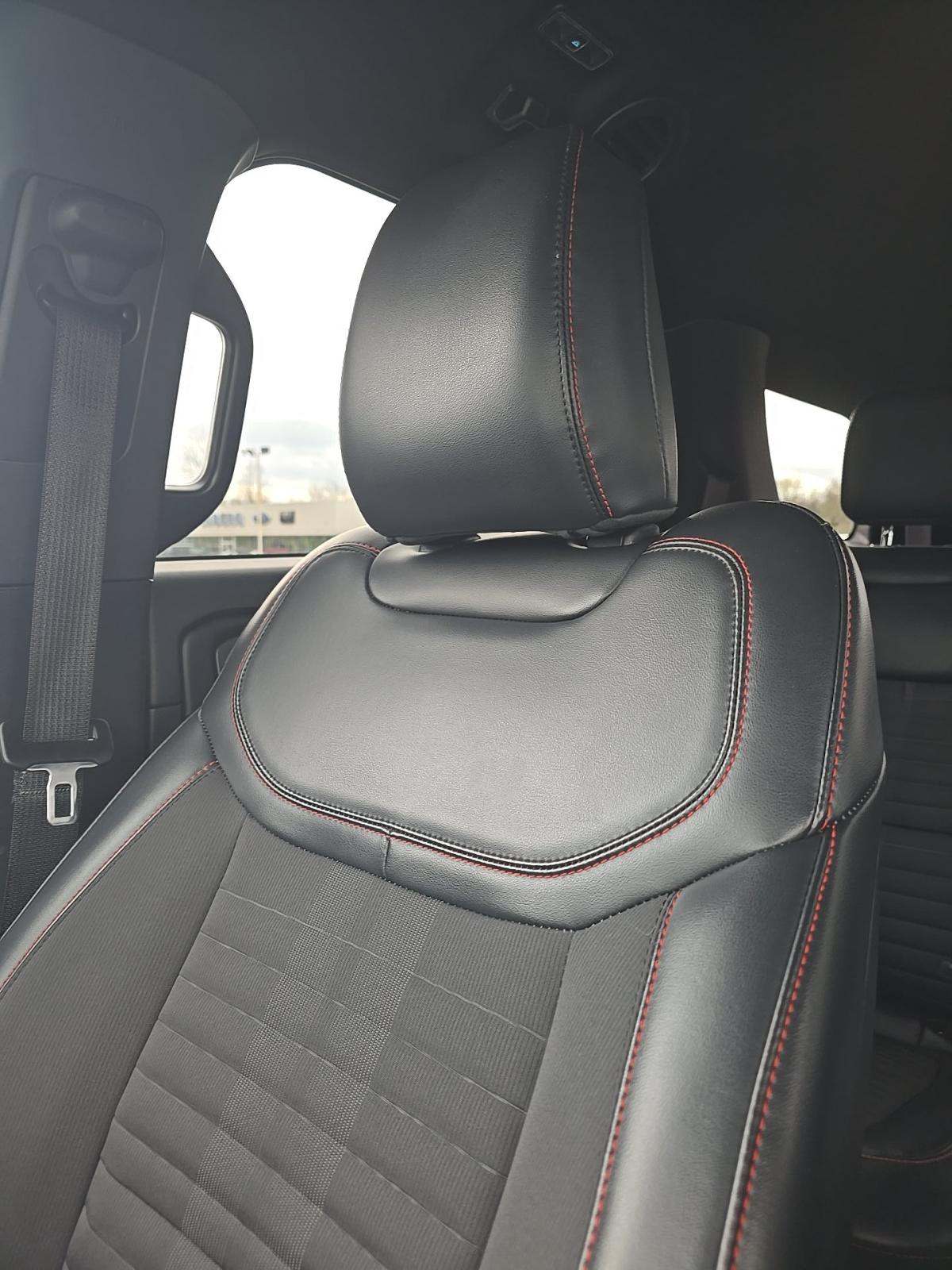 2025 Ford Explorer ST-Line AWD