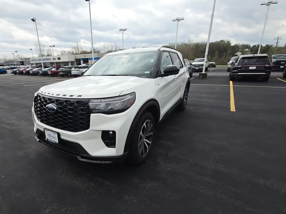 2025 Ford Explorer ST-Line AWD