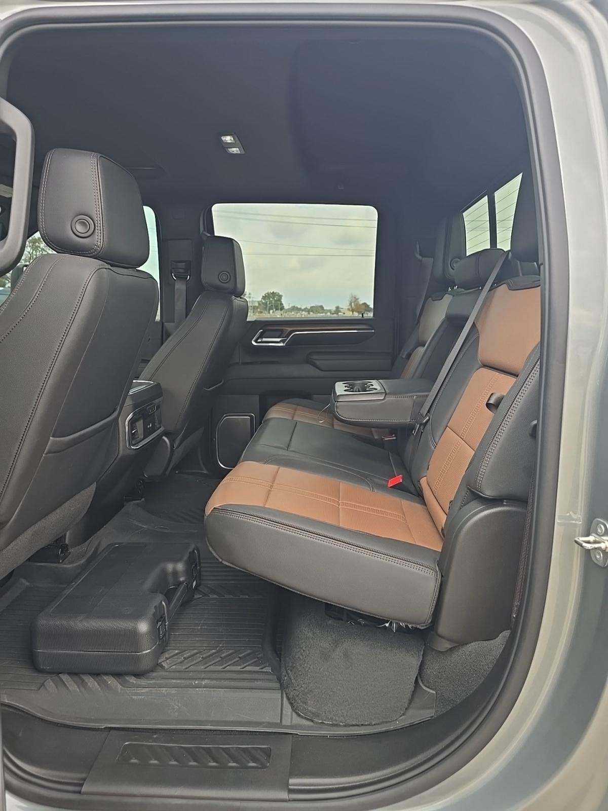 2024 Chevrolet Silverado 3500HD High Country AWD