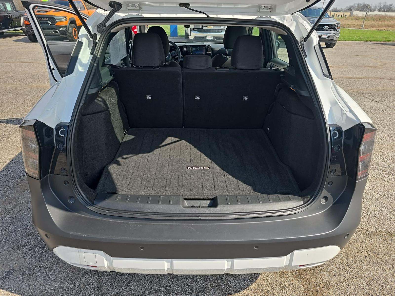 NISSAN KICKS - 10