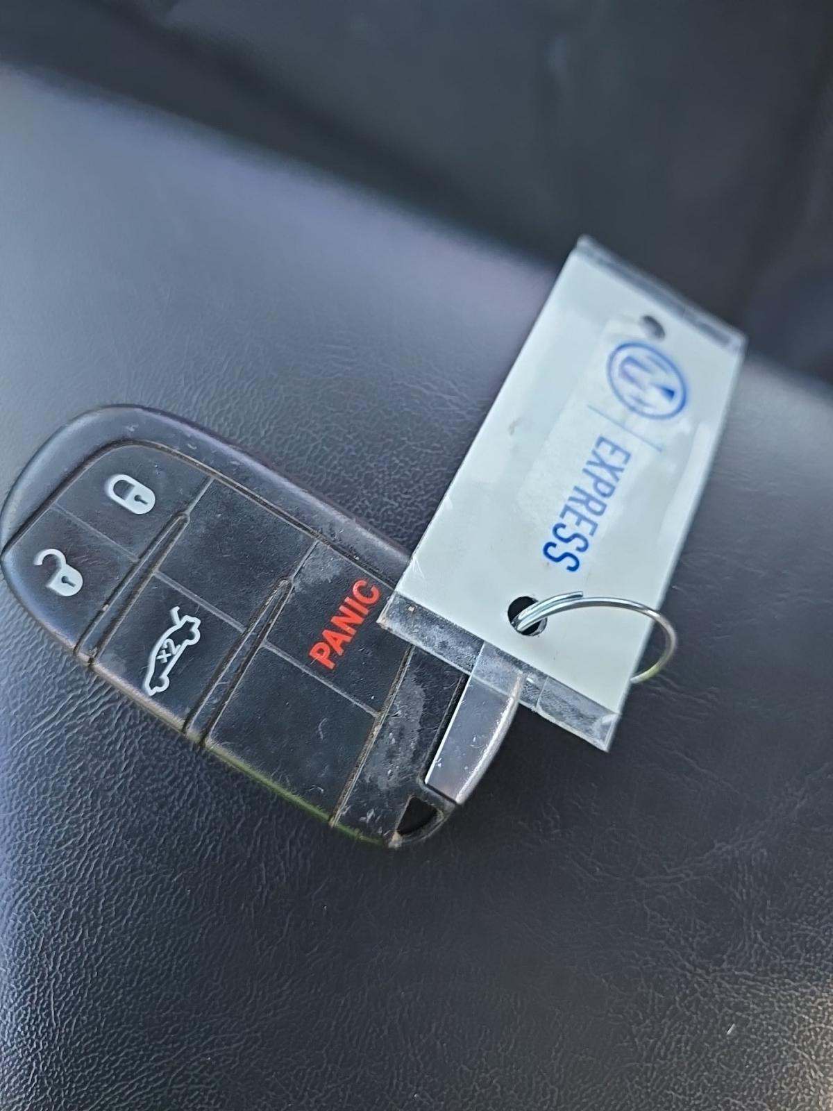 2016 Dodge Challenger R/T Shaker RWD