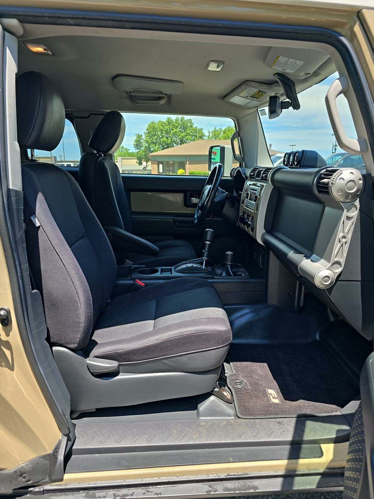 2013 Toyota FJ Cruiser Base AWD