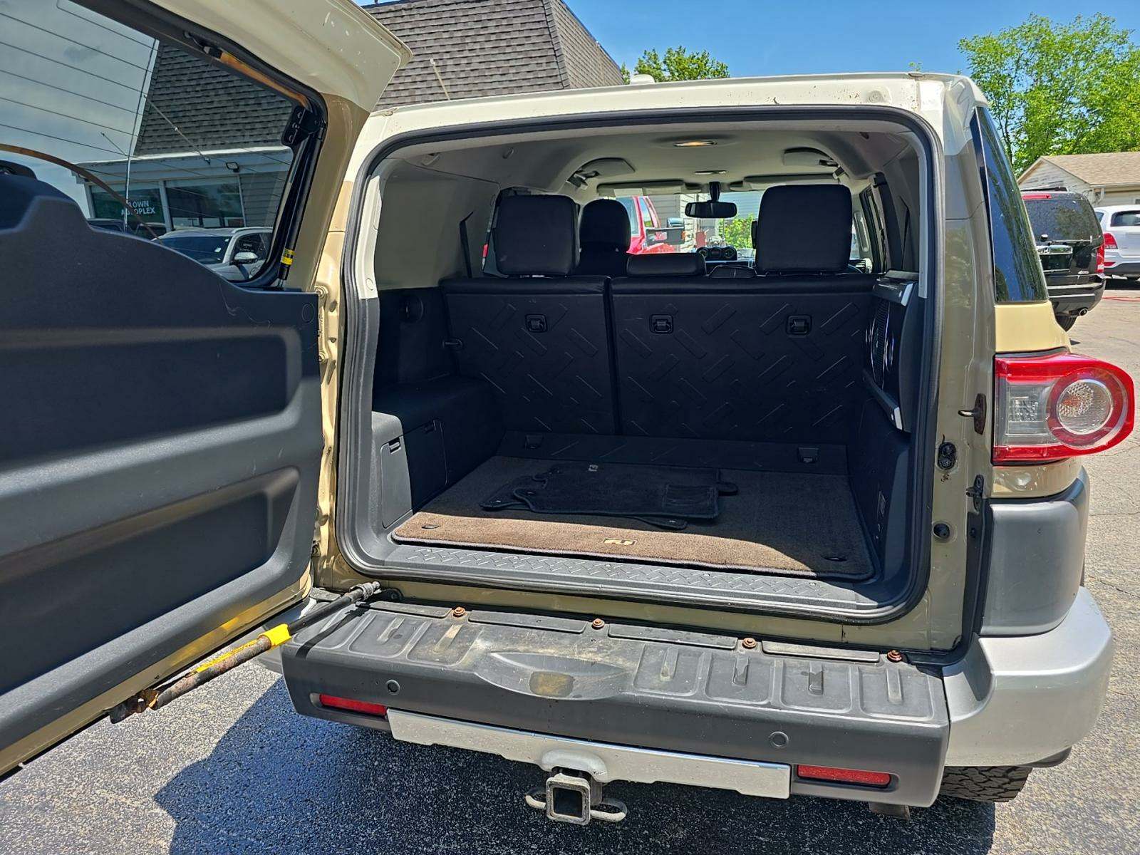 2013 Toyota FJ Cruiser Base AWD