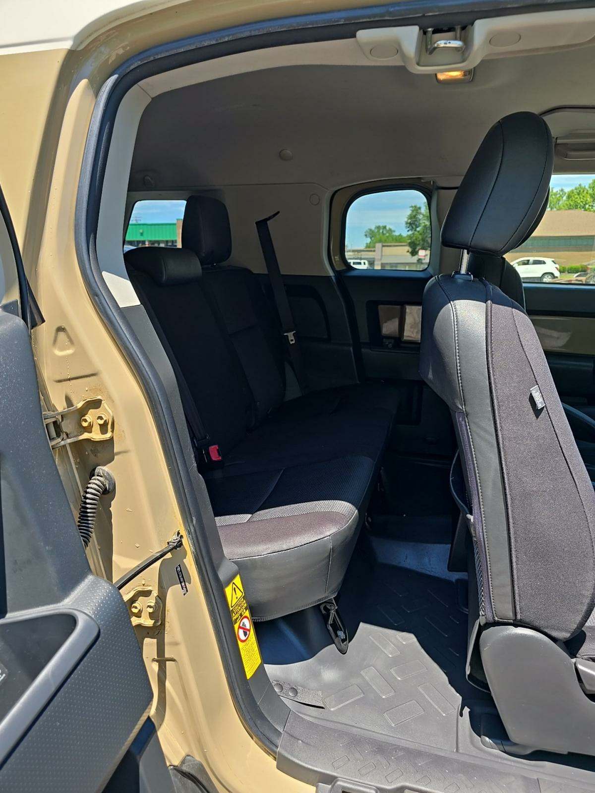 2013 Toyota FJ Cruiser Base AWD