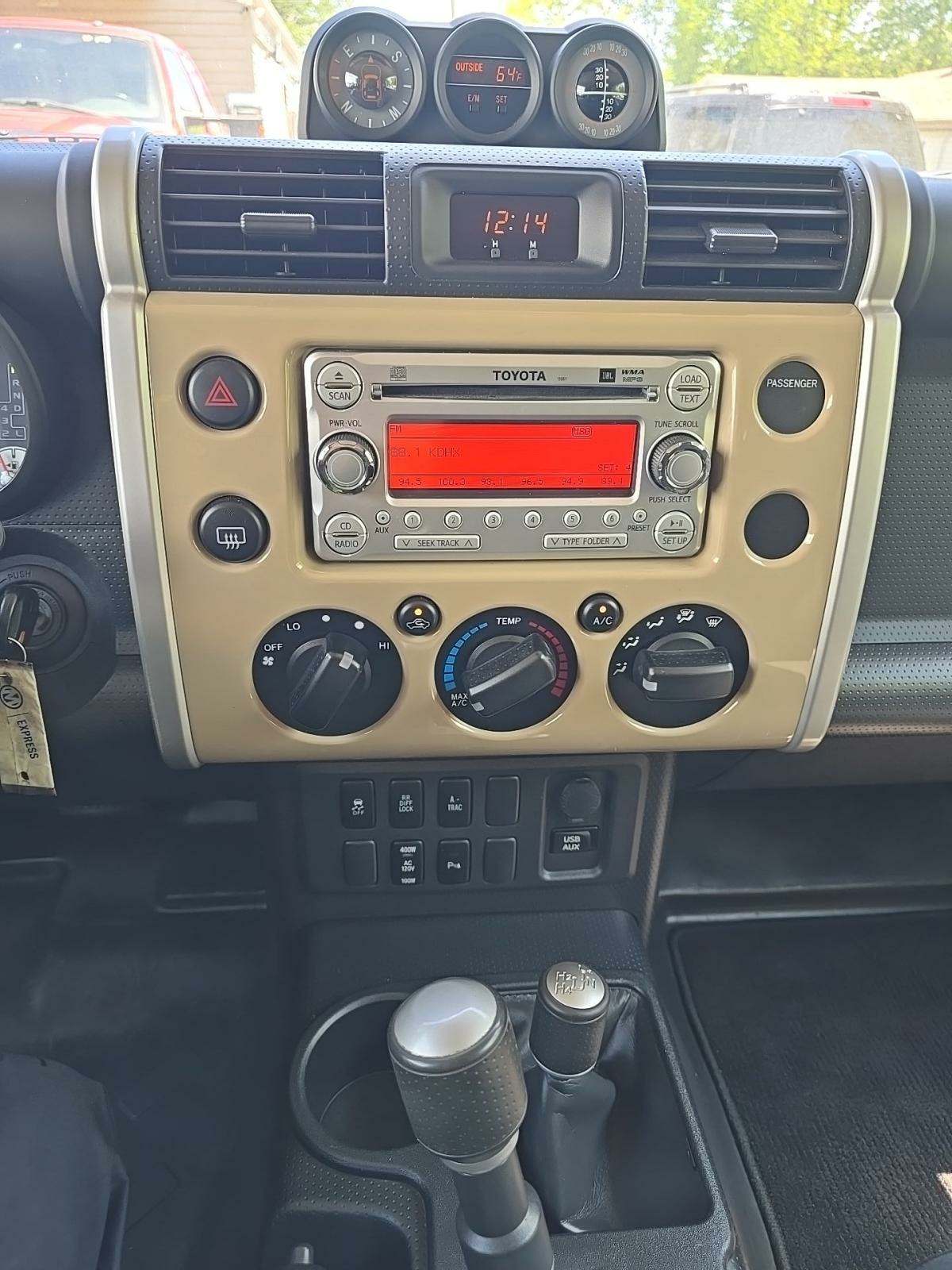 2013 Toyota FJ Cruiser Base AWD